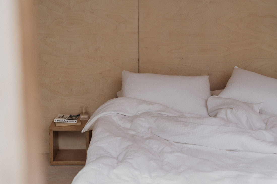 Enes Duvet Cover and Pillowcases Set | White - - - Saardé - Saardé.