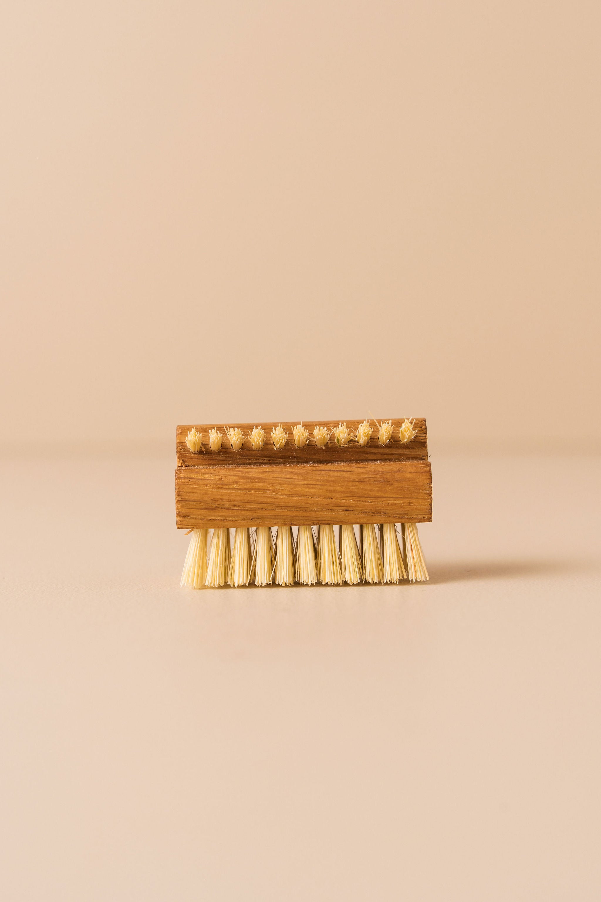 Nail Brush - - - Saardé - Saardé.