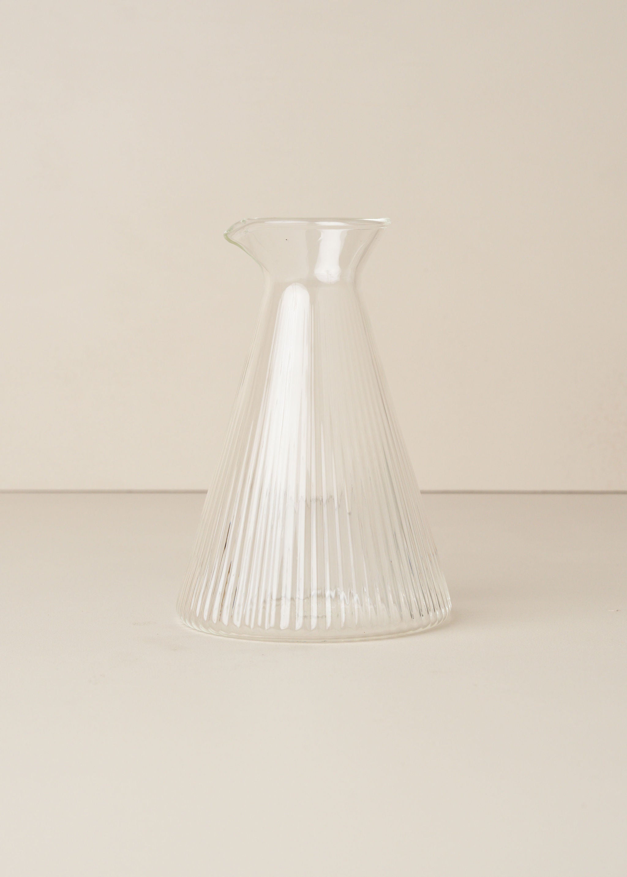 Kairos Angular Carafe | Clear - - - Saardé - Saardé.