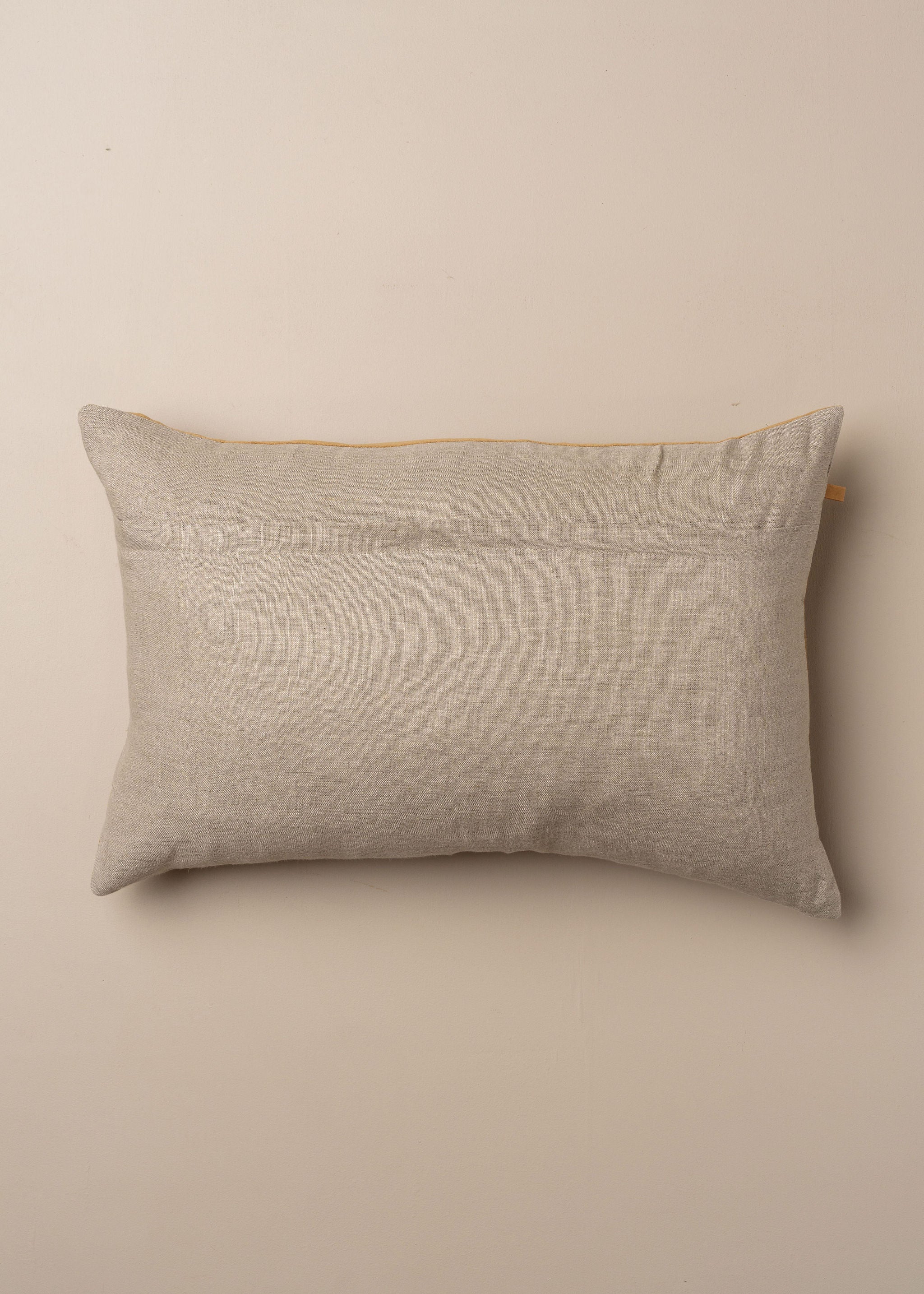 Linen/Velvet Cushion | Nutmeg - - - Saardé - Saardé.