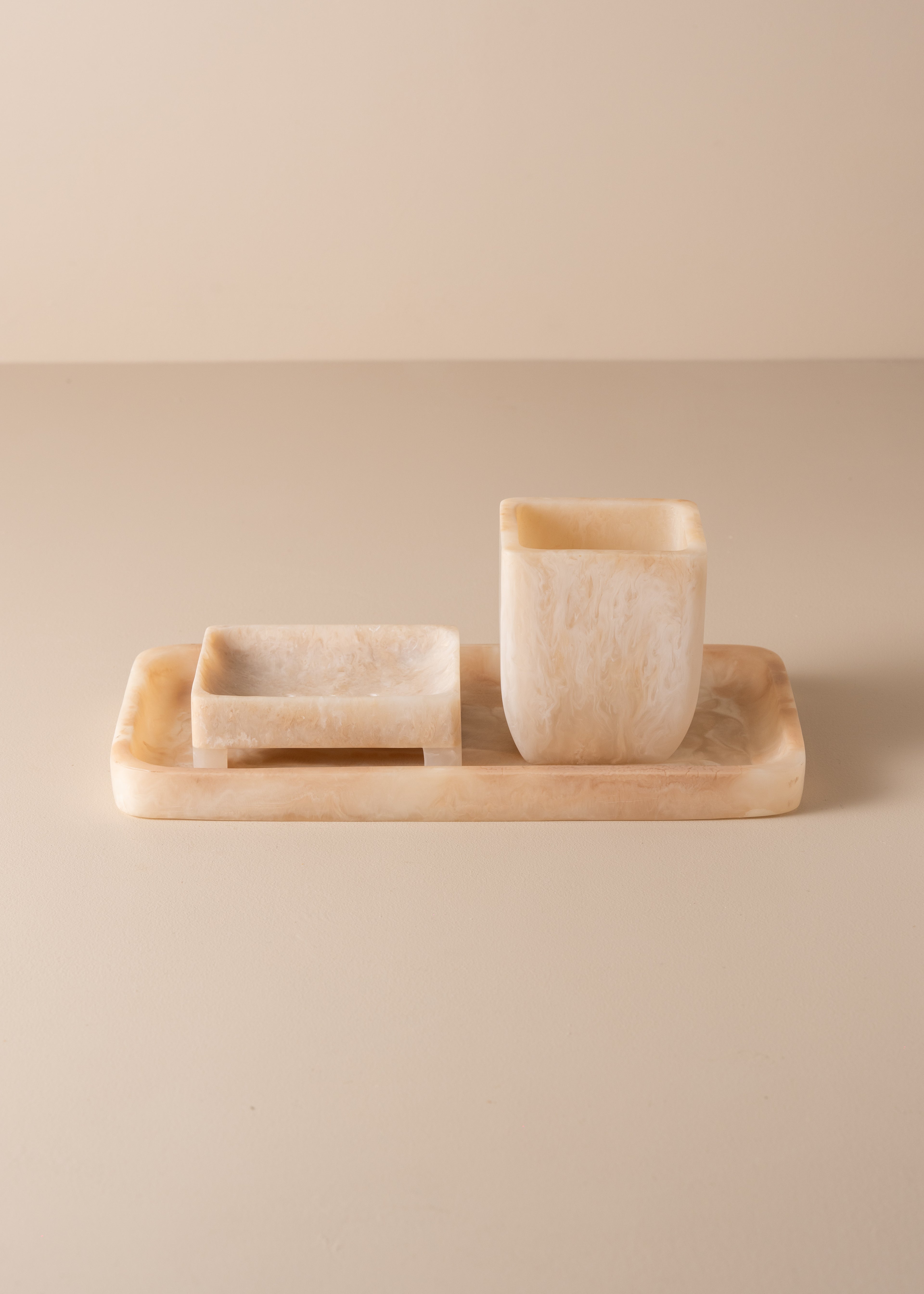 Flow Resin Toothbrush Holder | Shell - - - Saardé - Saardé.