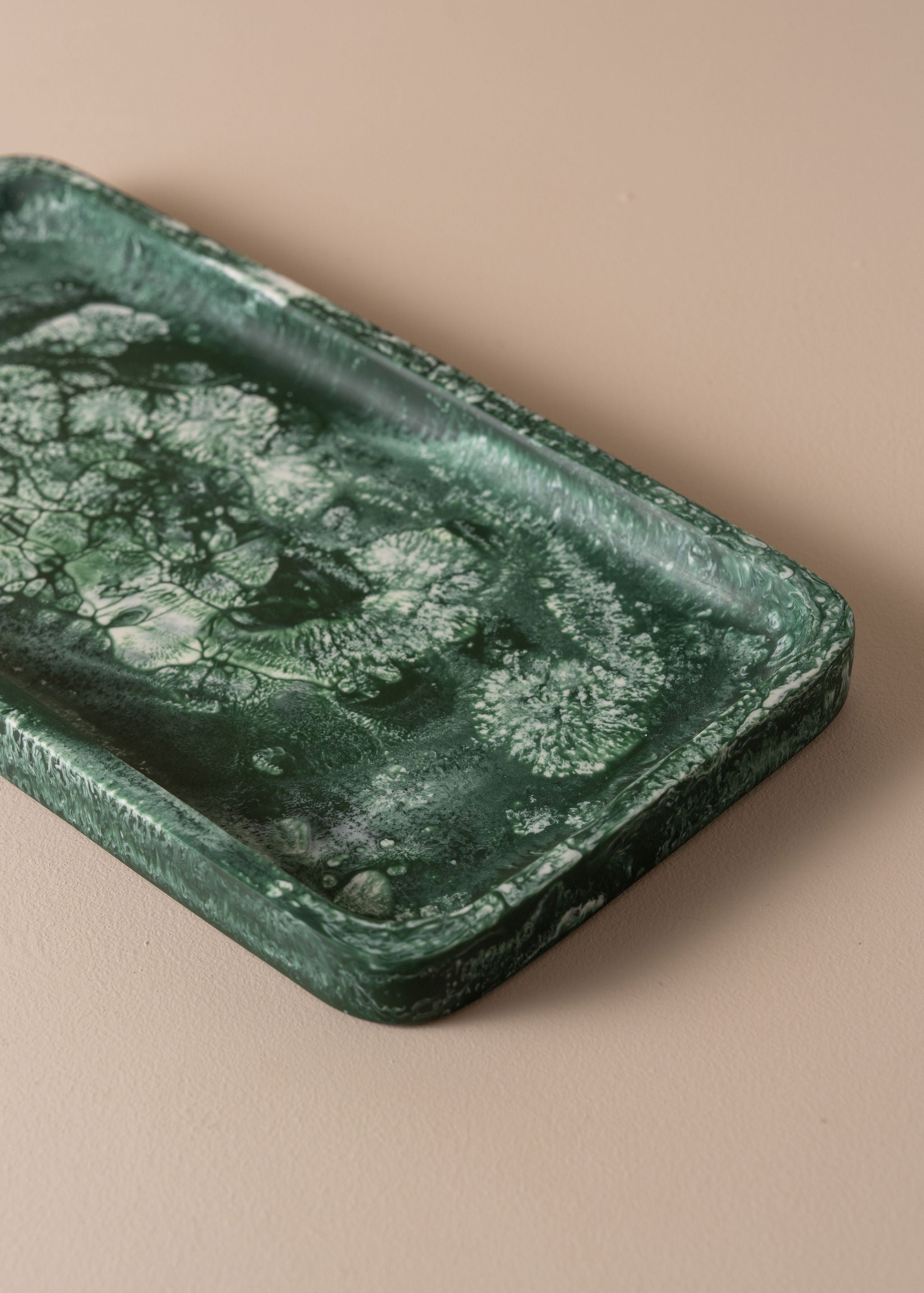 Flow Resin Bathroom Caddy/Tray | Dark Jade - - - Saardé - Saardé.
