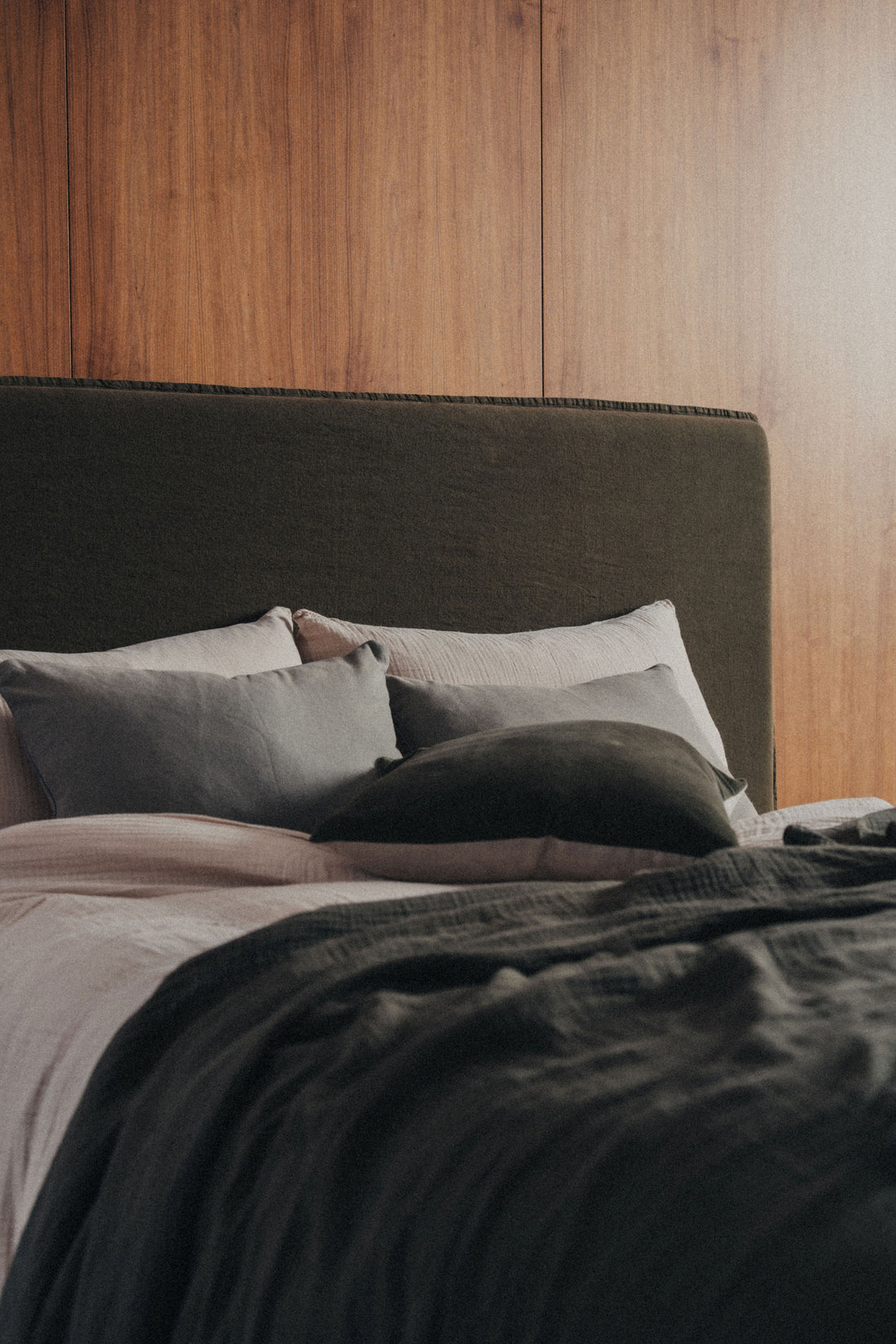 Sanctuary Linen Bed Head with Slipcover | Dark Olive - - - Saardé - Saardé.