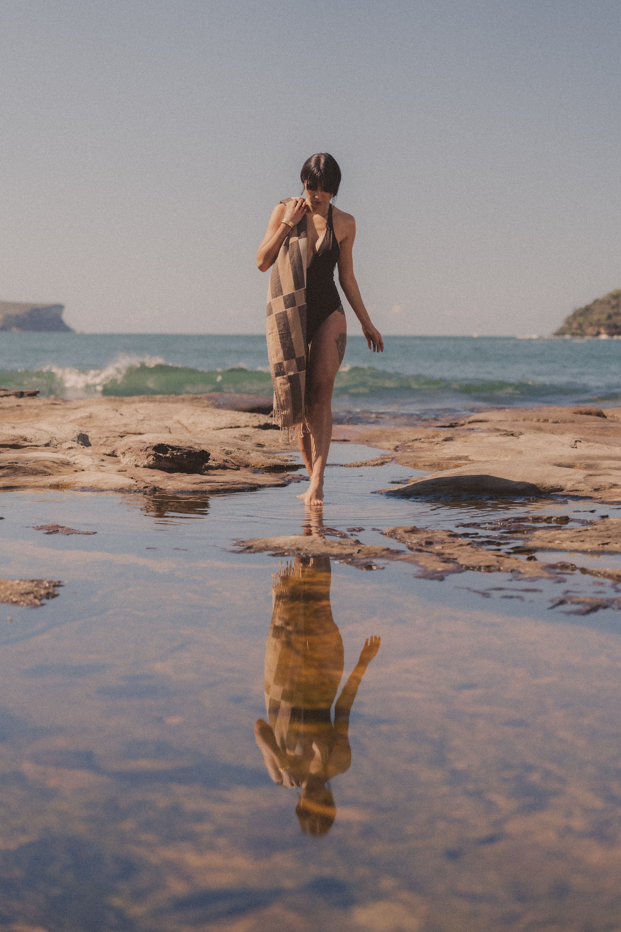 Karo Turkish Beach Towel | Black/Natural - - - Saardé - Saardé.