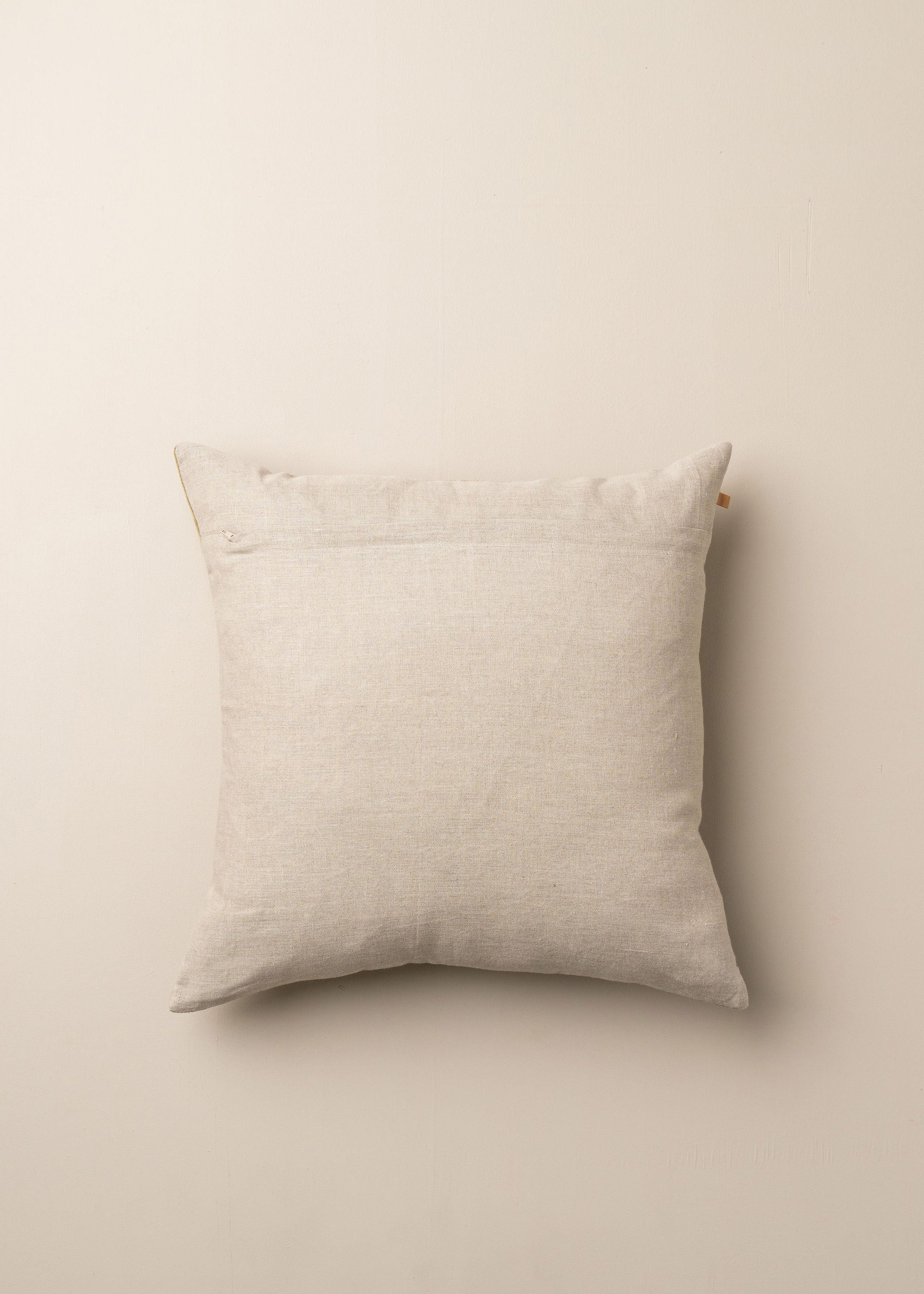 Linen/Velvet Cushion | Olive - - - Saardé - Saardé.