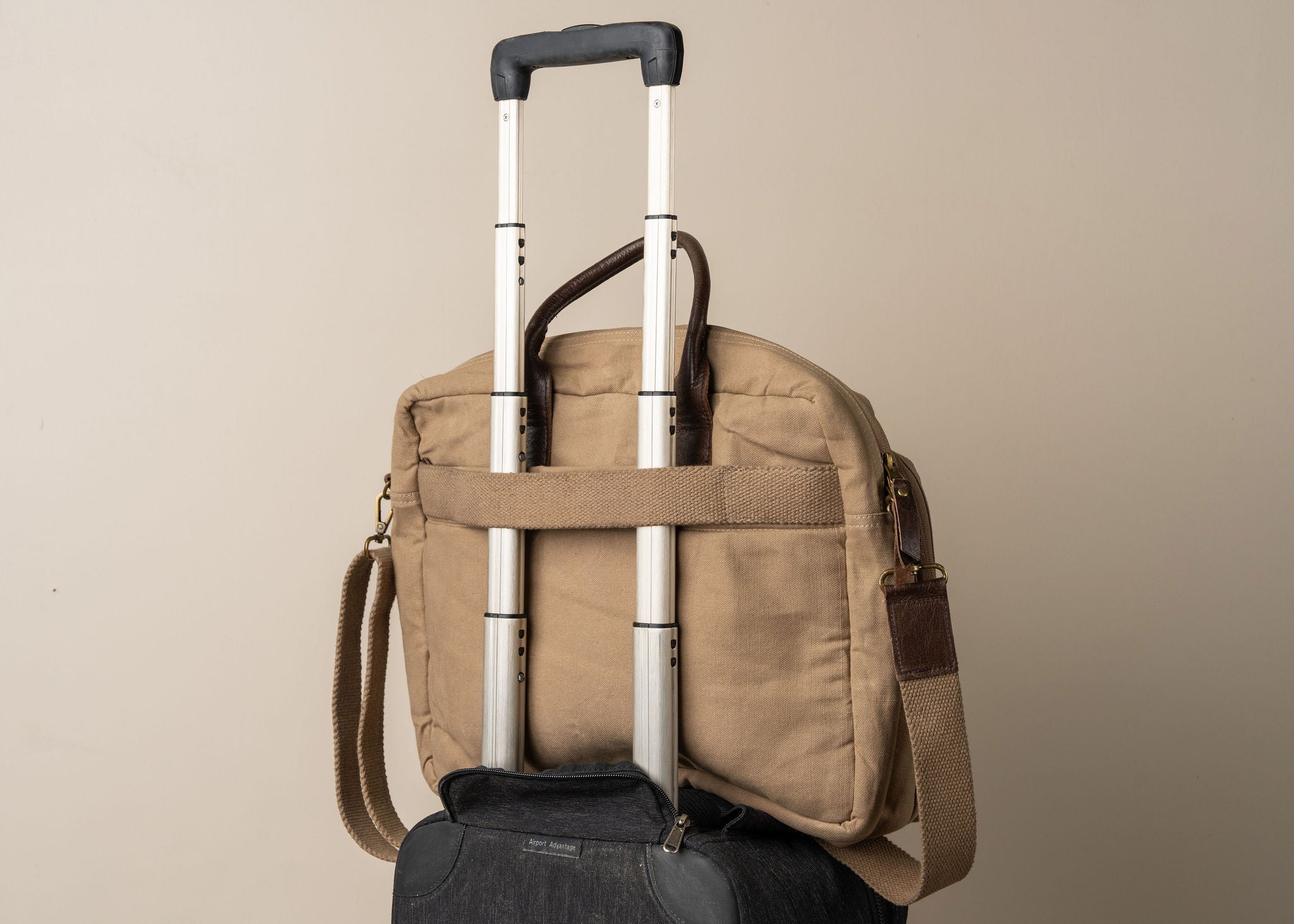 Journey Canvas Laptop Bag | Caramel - - - Saardé - Saardé.