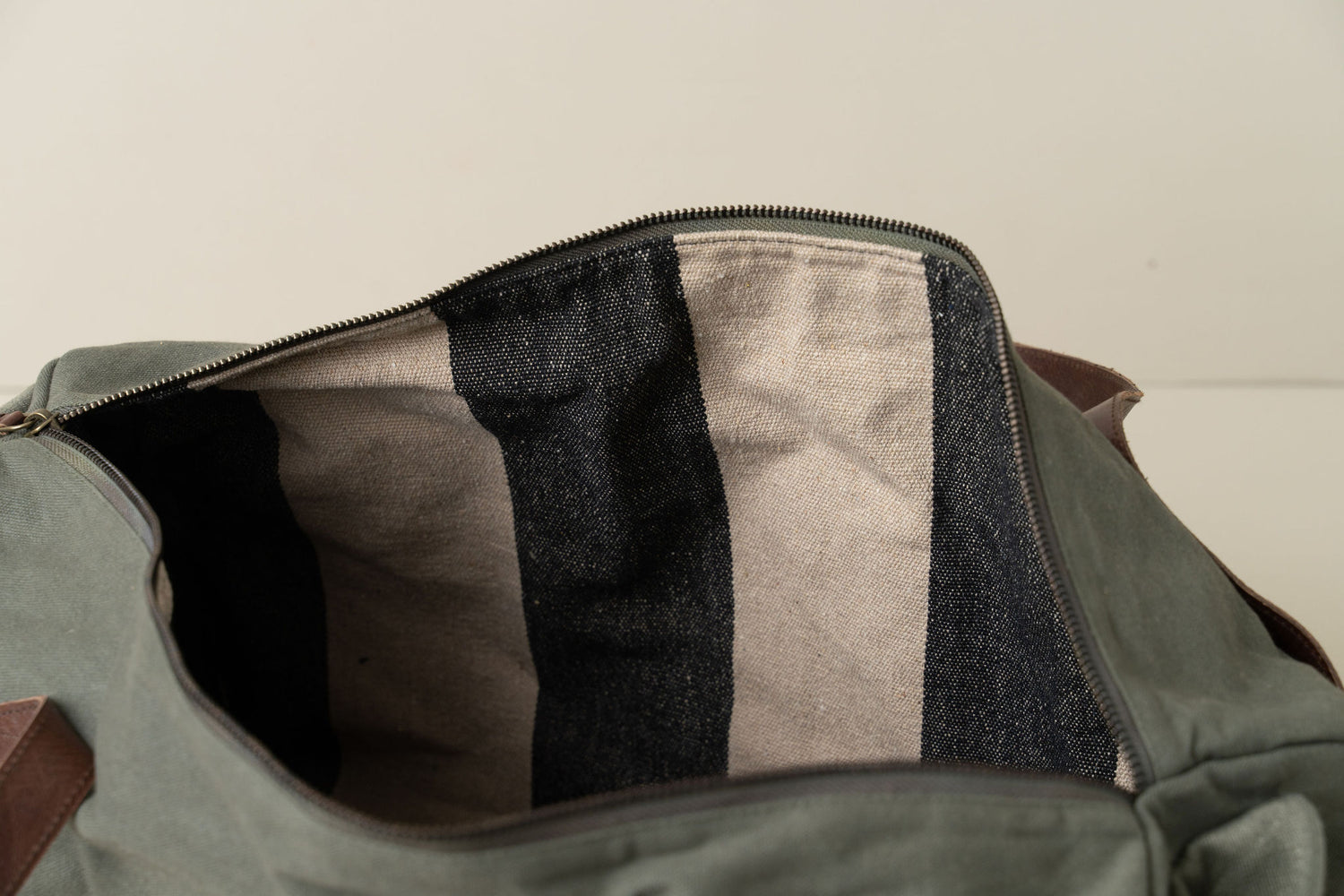 Journey Duffle Canvas Bag | Olive -  -  - Saardé - Saardé.
