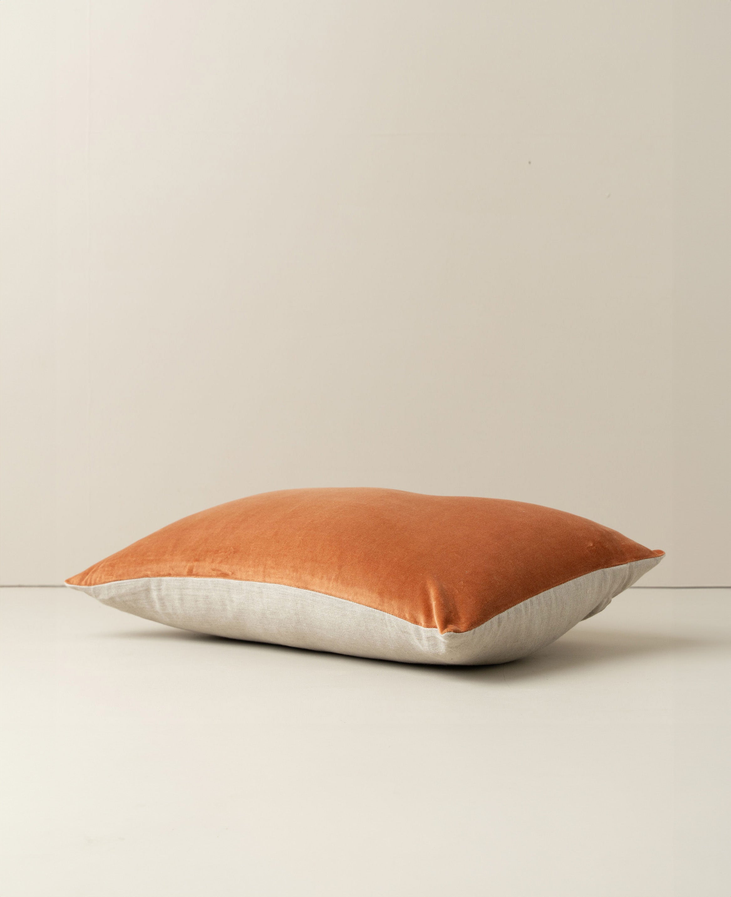 Linen/Velvet Cushion | Terracotta - - - Saardé - Saardé.
