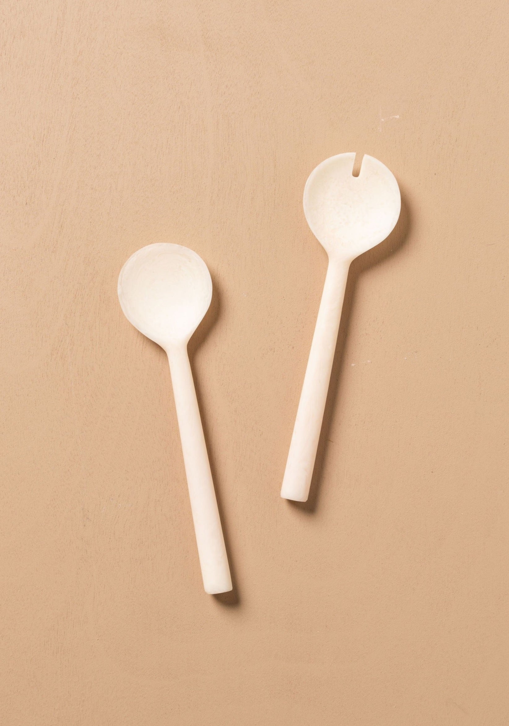 Flow Resin Salad Server | Marshmallow - - - Saardé - Saardé.