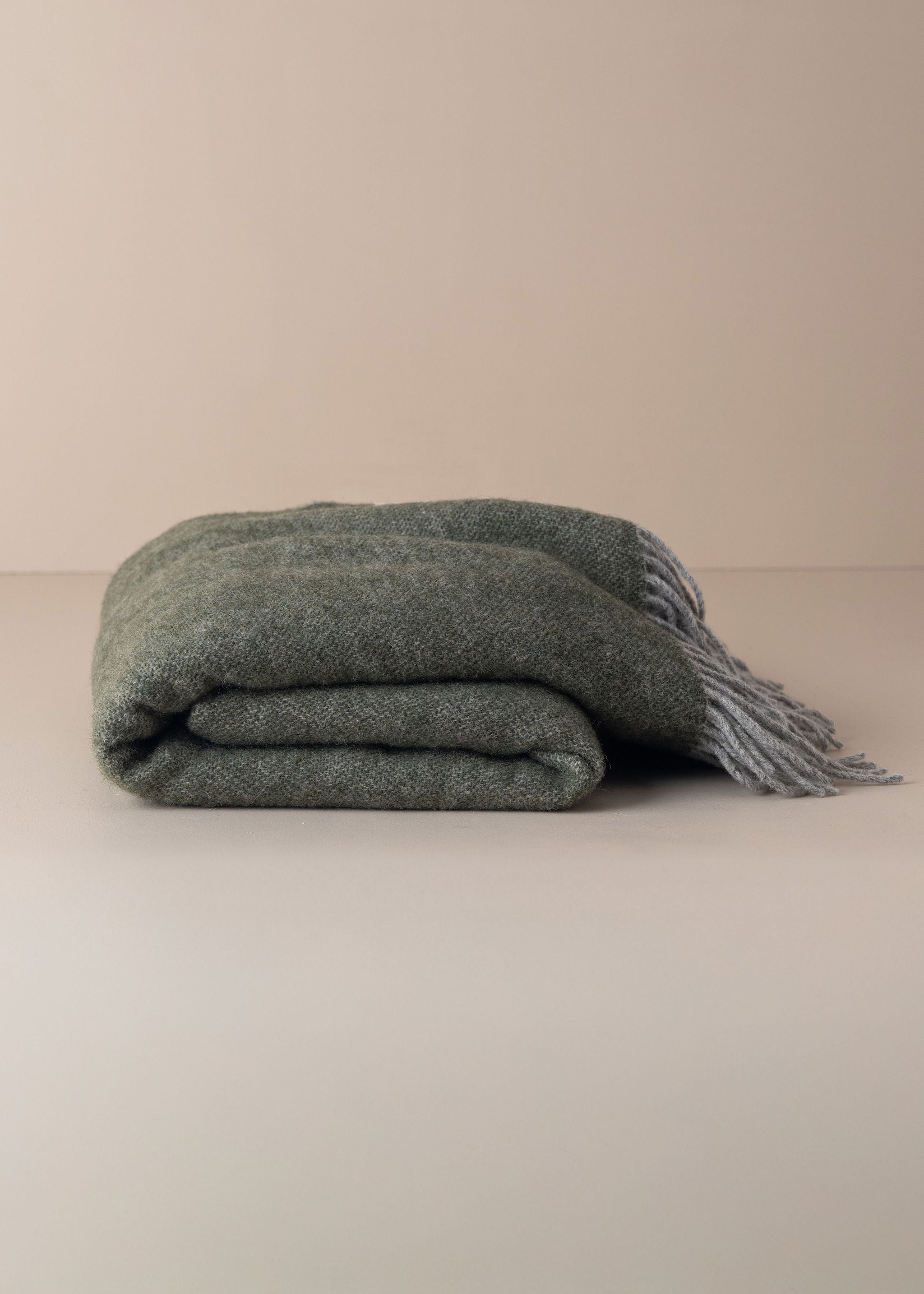 Merino Wool Throw | Olive/Grey - - - Saardé - Saardé.