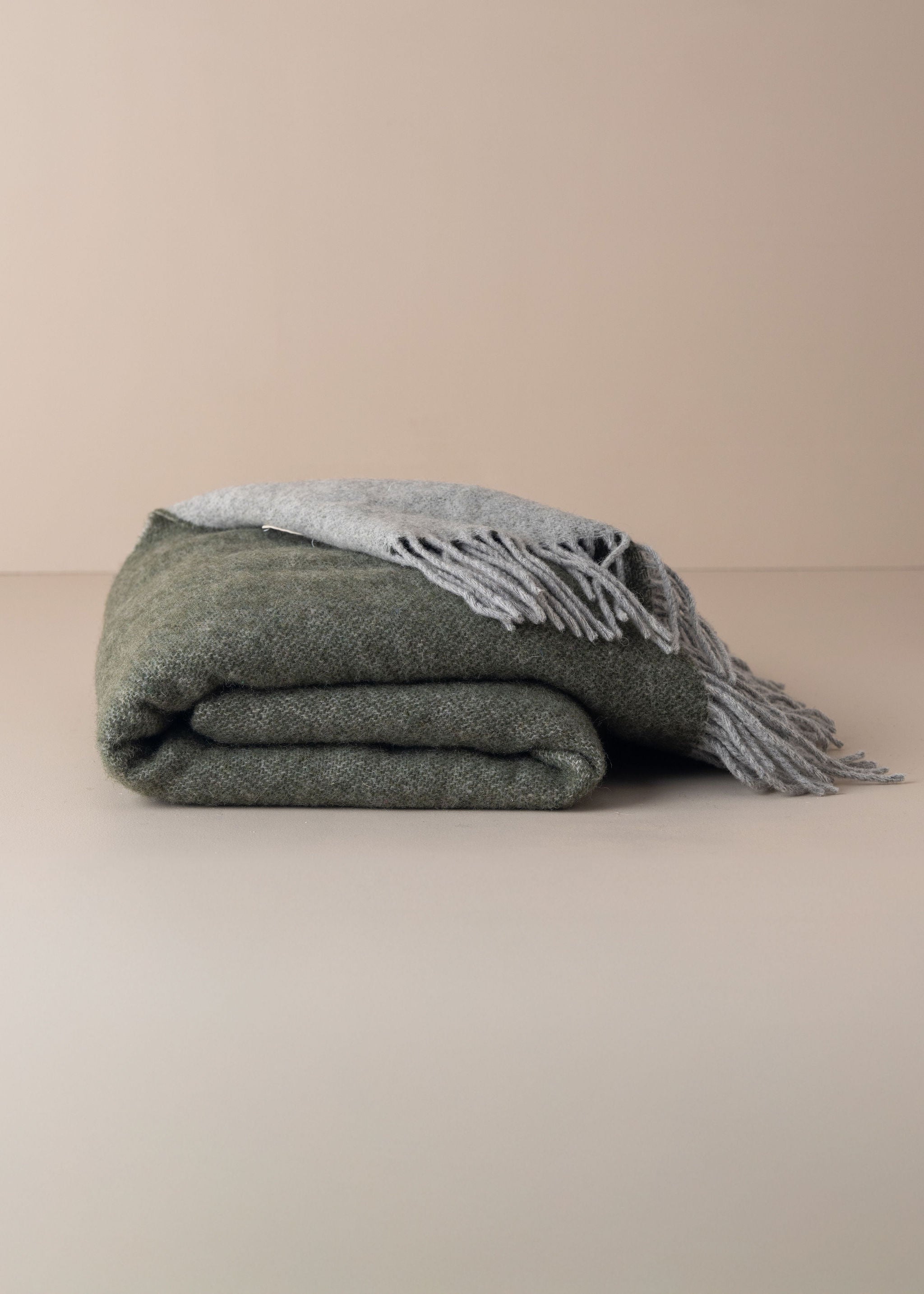 Merino Wool Throw | Olive/Grey - - - Saardé - Saardé.
