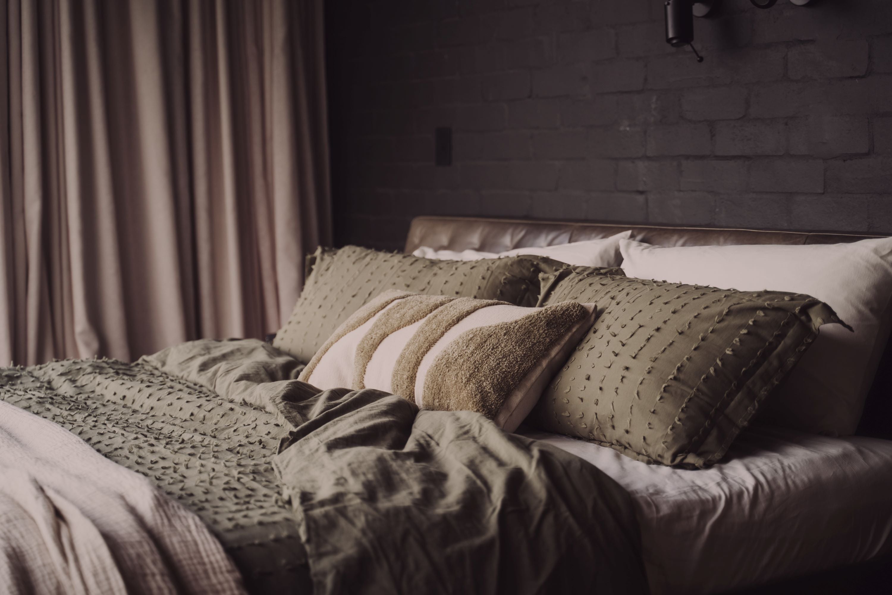 Abstract Lumbar Cushion | Olive - - - Saardé - Saardé.