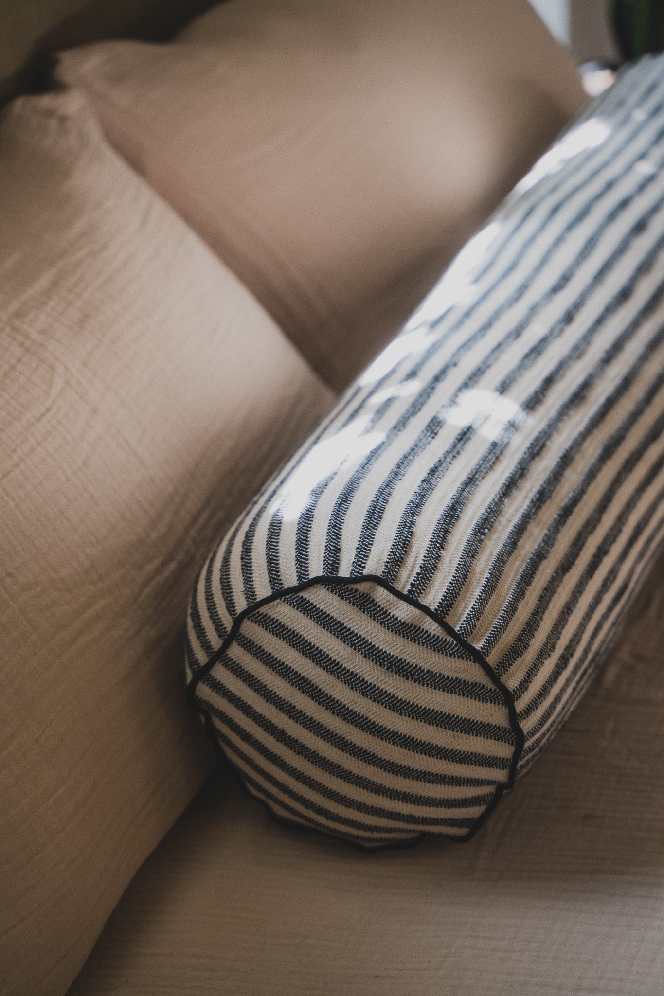 Chizgi Structured Bolster Cushion - - - Saardé - Saardé.