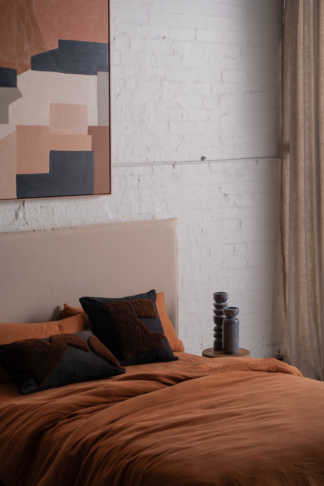Abstract Lumbar Cushion | Black/Chocolate - - - Saardé - Saardé.