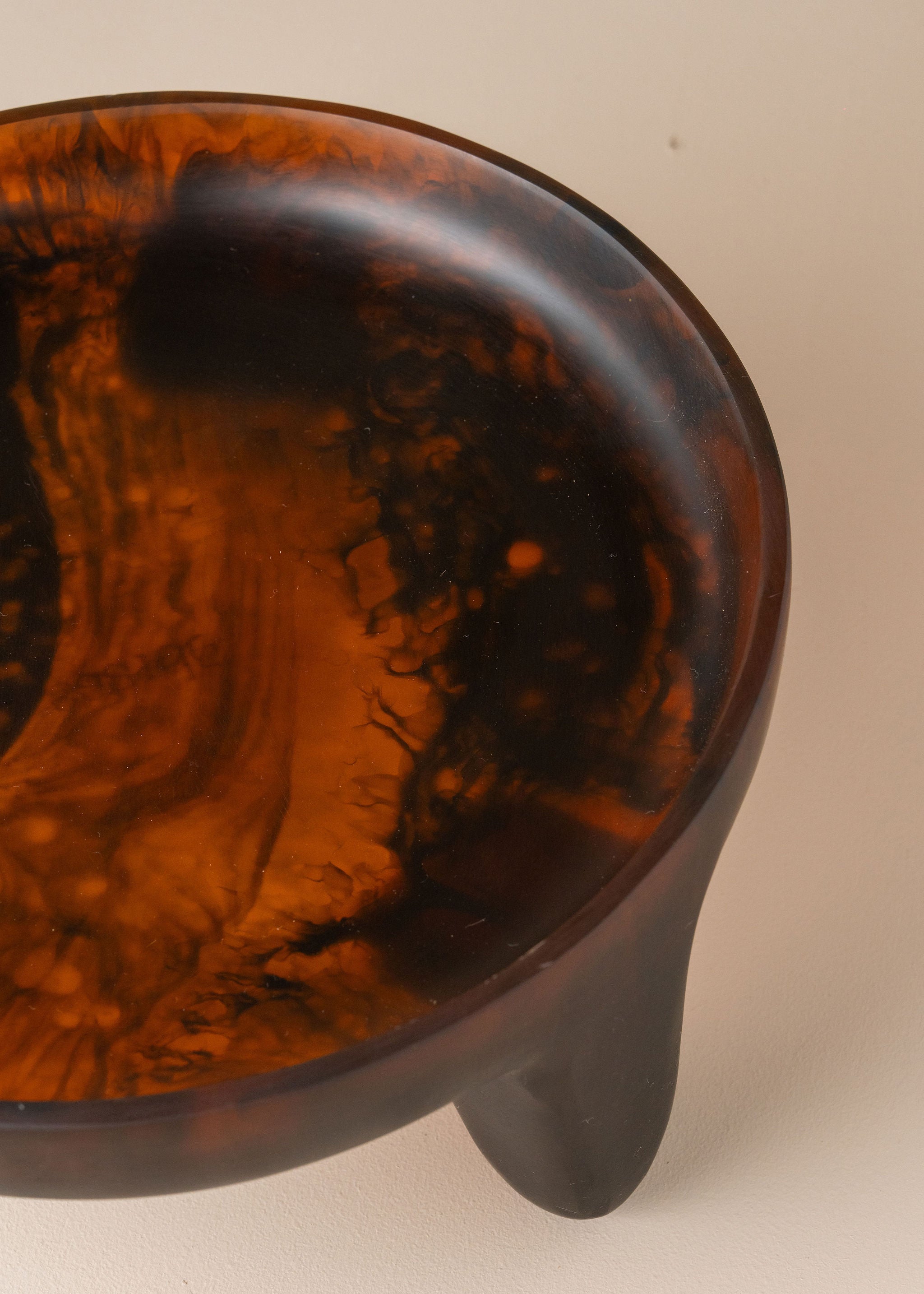 Flow Resin Structured Fruit Bowl | Earth - - - Saardé - Saardé.