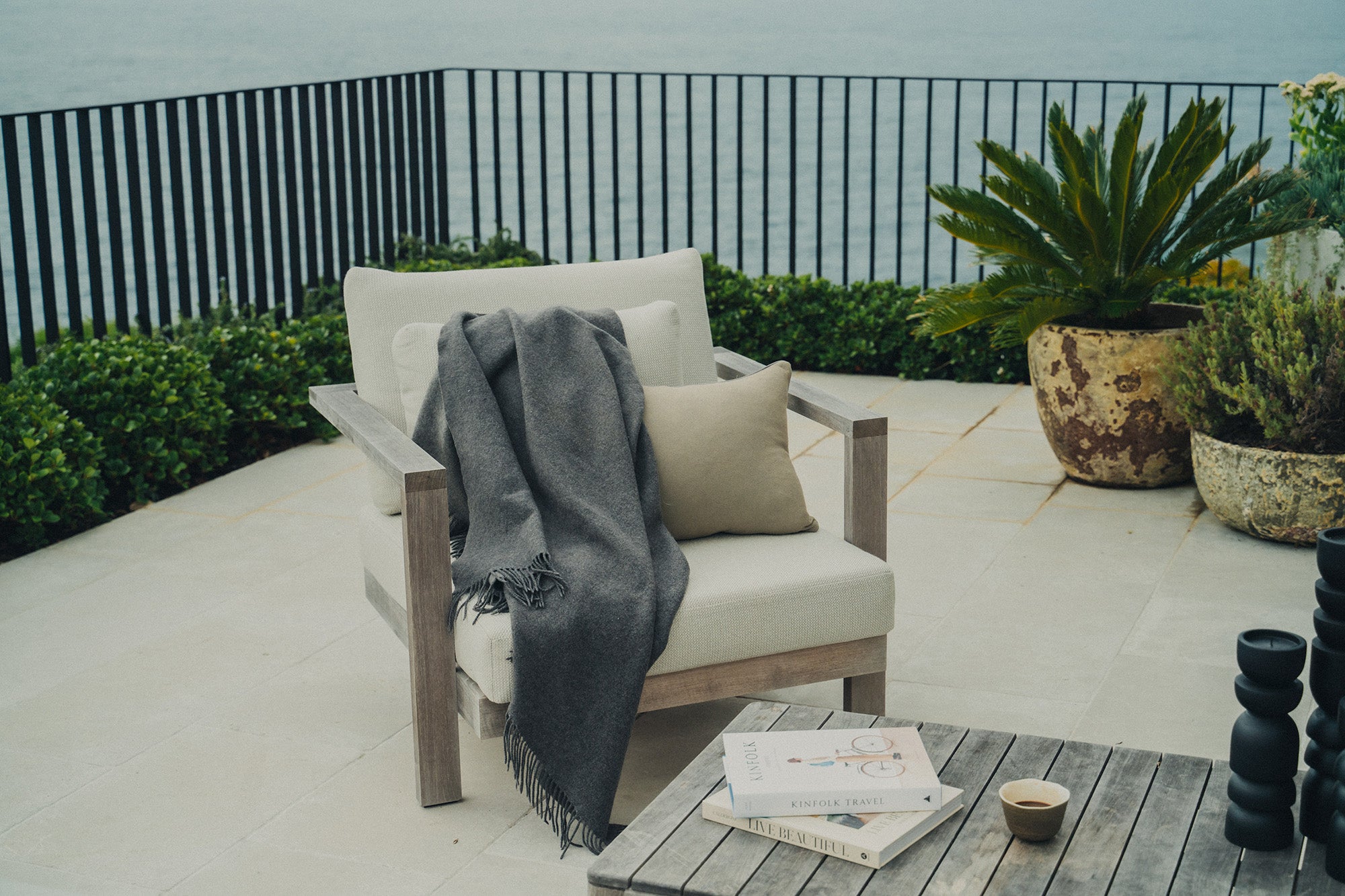 Two Tone Wool Throw | Charcoal/Grey - - - Saardé - Saardé.