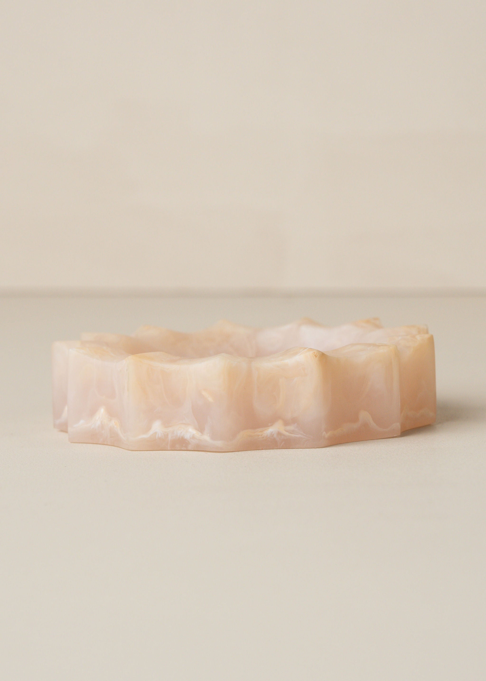 Flow Resin Sun Dish | Shell - - - Saardé - Saardé.