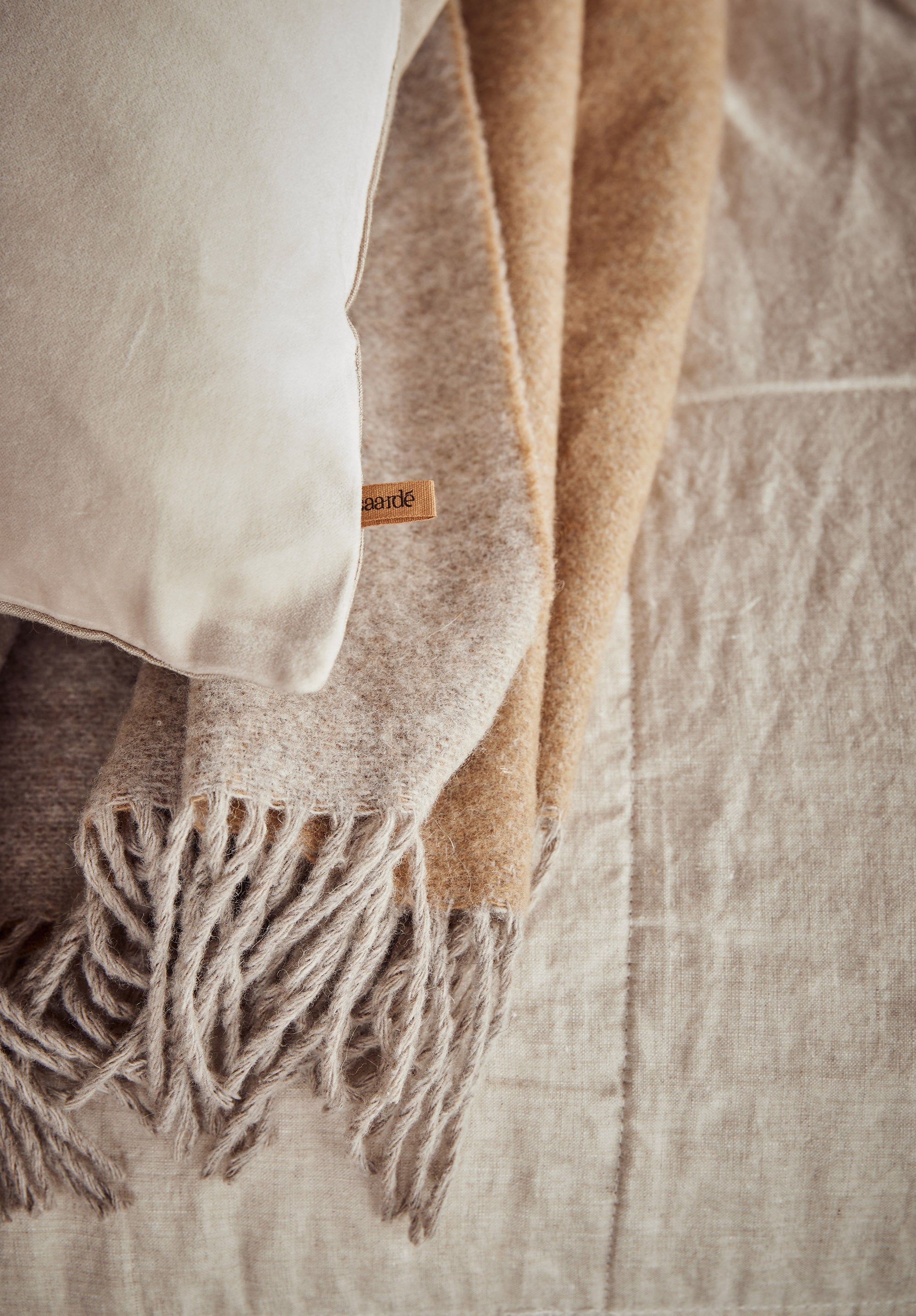 Two Tone Wool Throw | Camel/Latte - - - Saardé - Saardé.