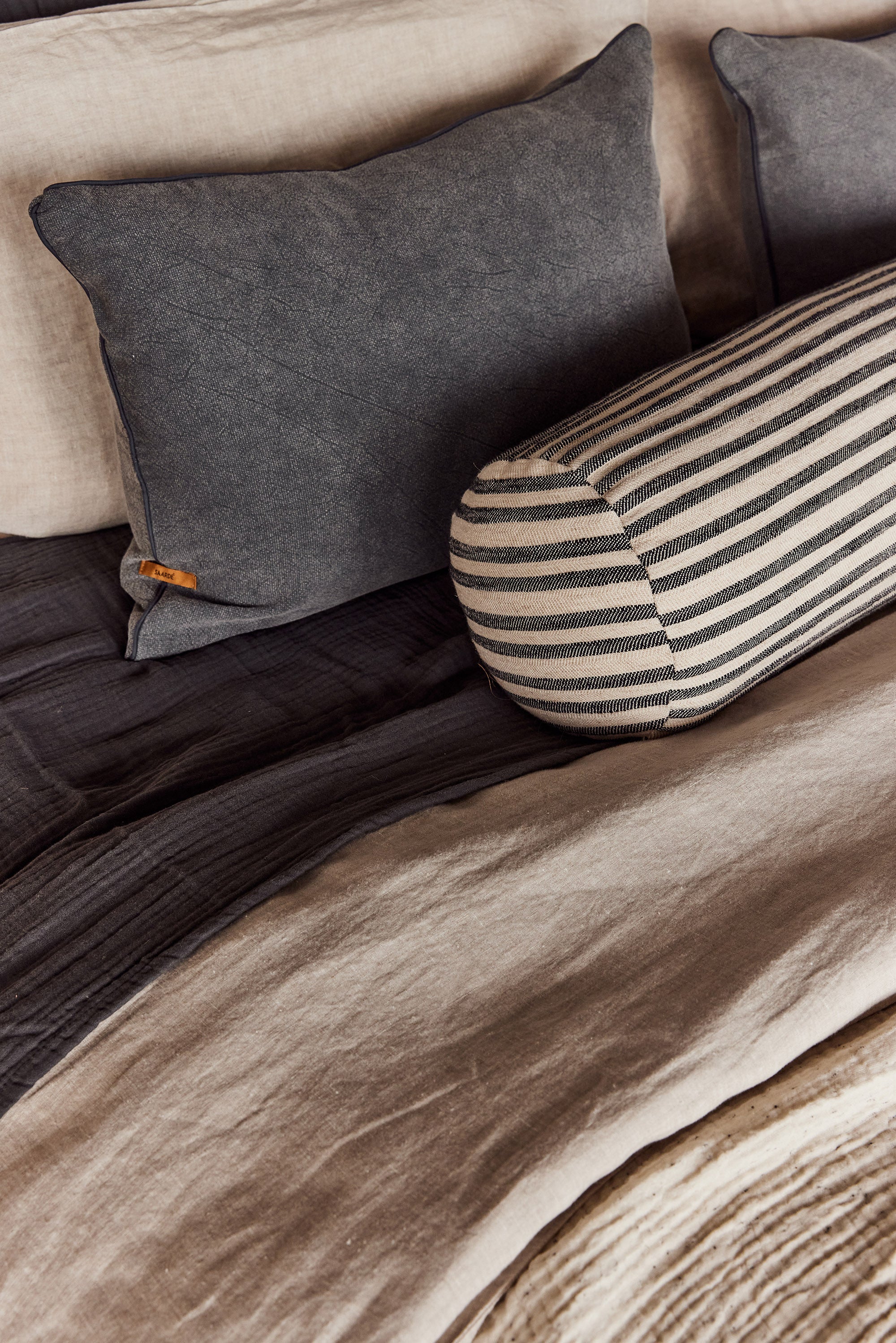 Vintage Wash Cushion | Charcoal w Piping - - - Saarde - Saardé.