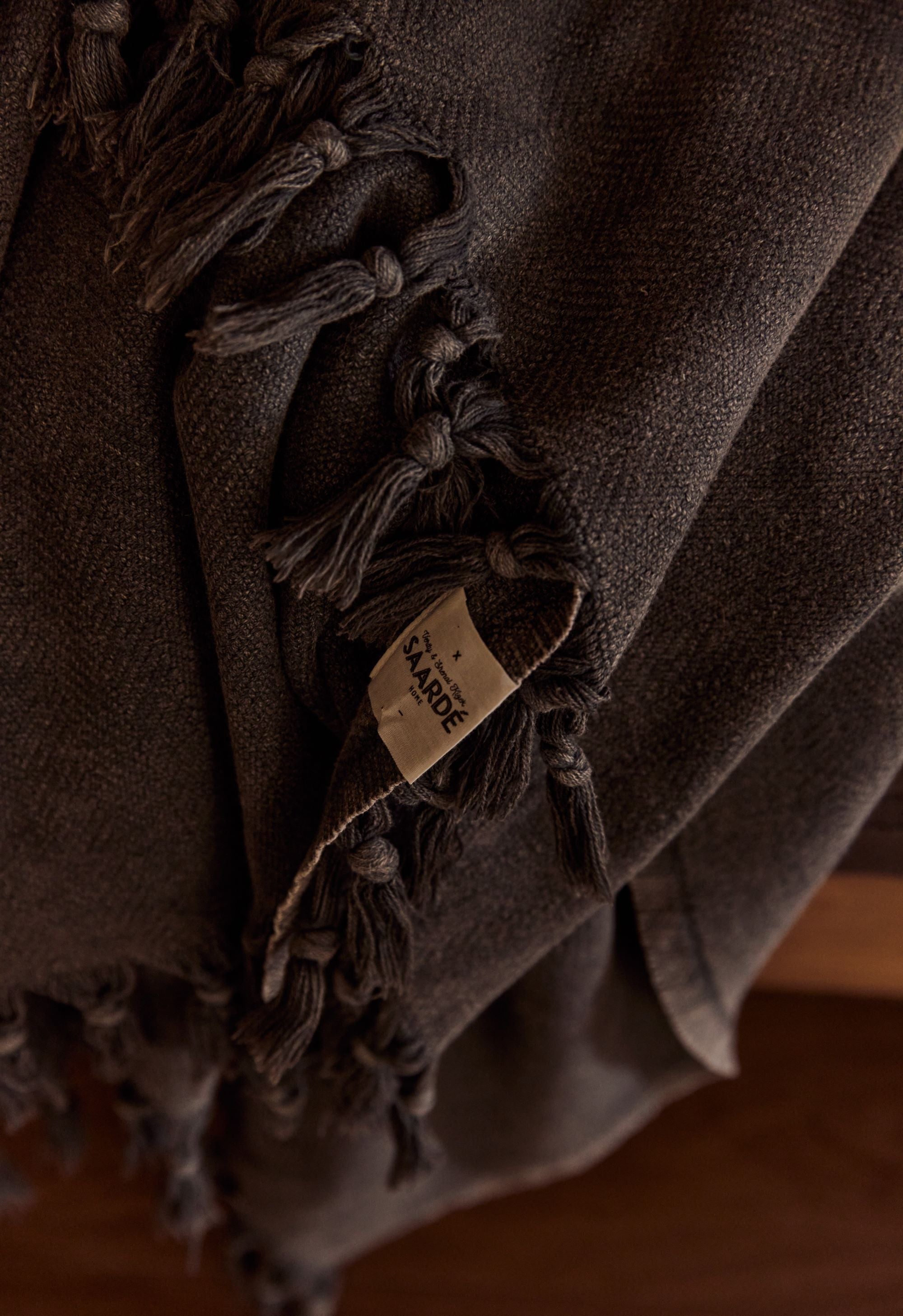 Vintage Wash Blanket | Charcoal - - - Saardé - Saardé.