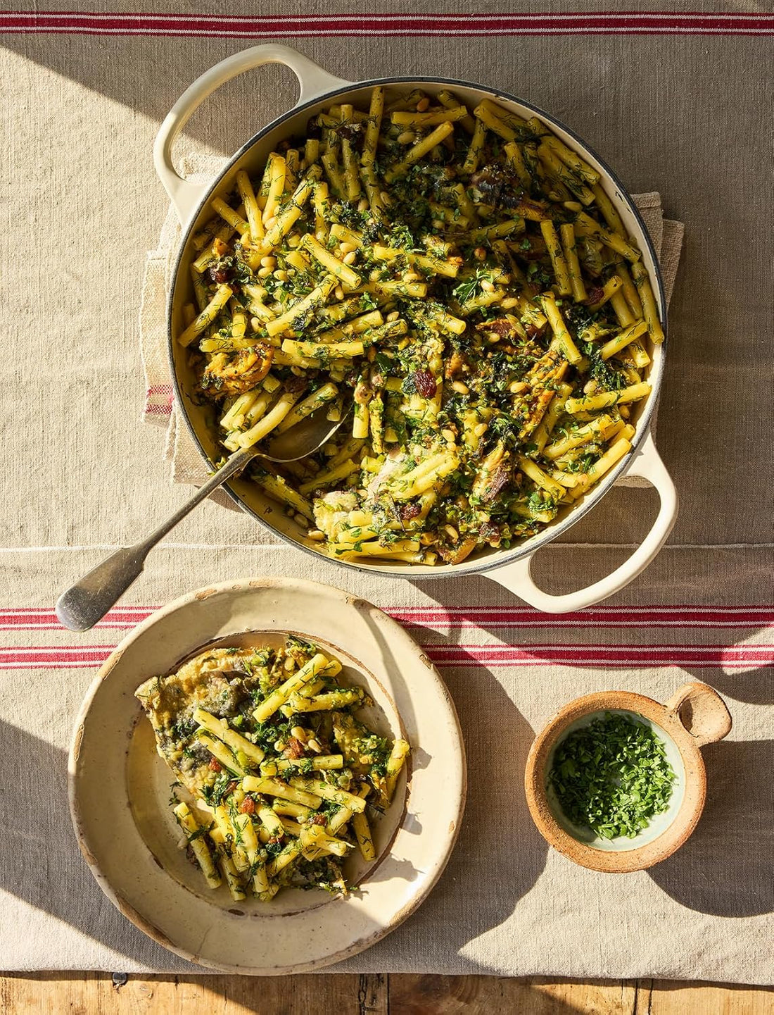 The Regional Italian Cookbook: Recipes from The Silver Spoon - - - Hardie Grant Gift - Saardé.