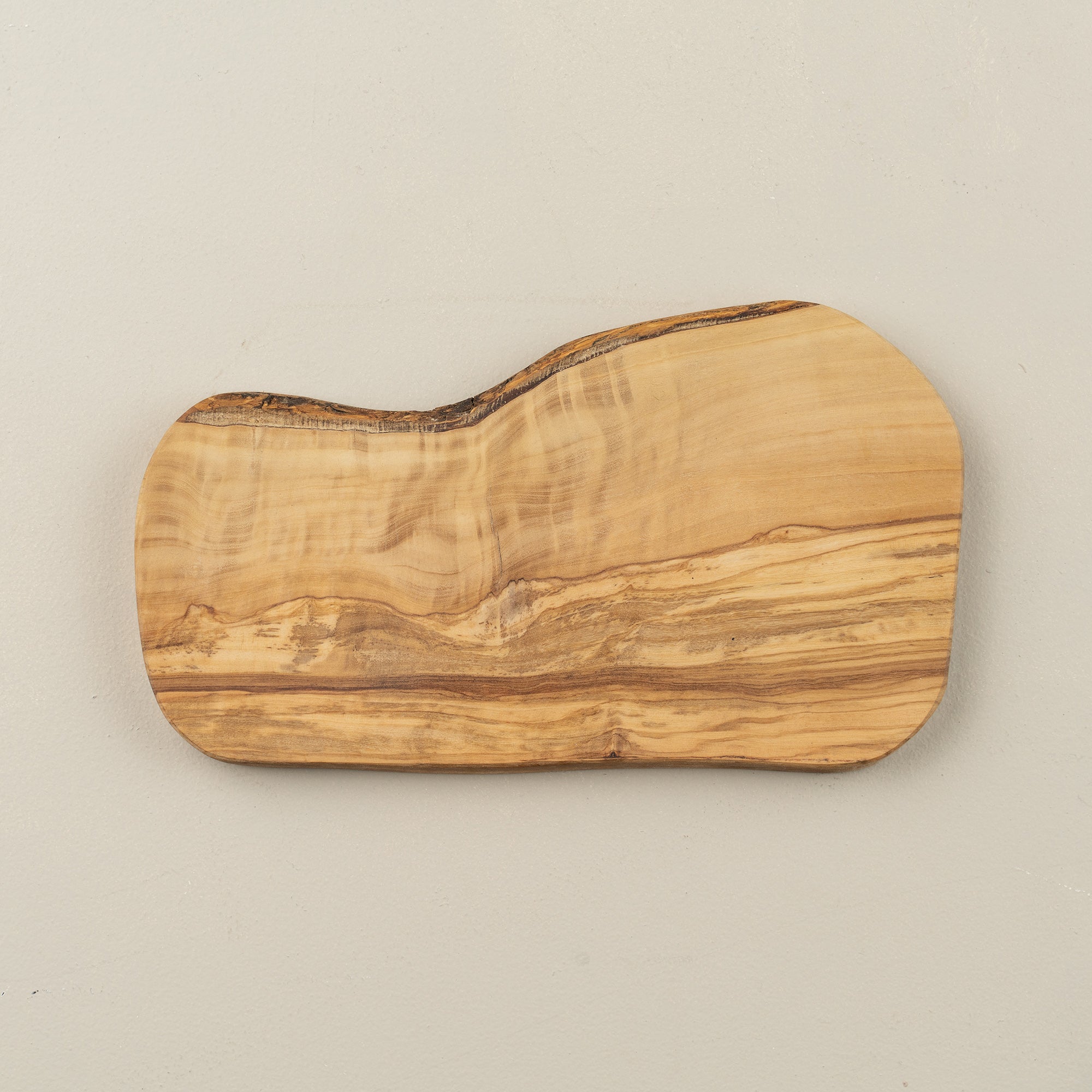 Olive Wood | Rustic Board - - - Saardé - Saardé.
