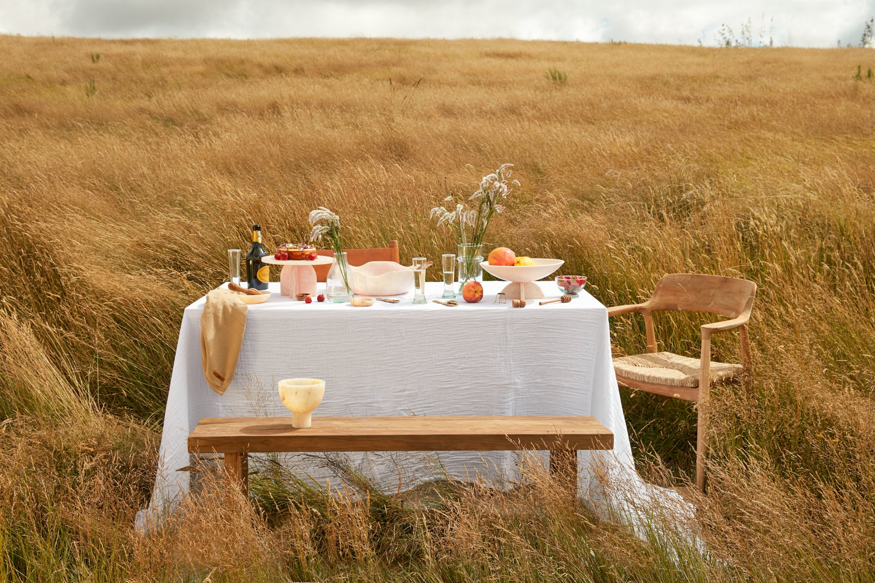 Enes Tablecloth | White - - - Saardé - Saardé.