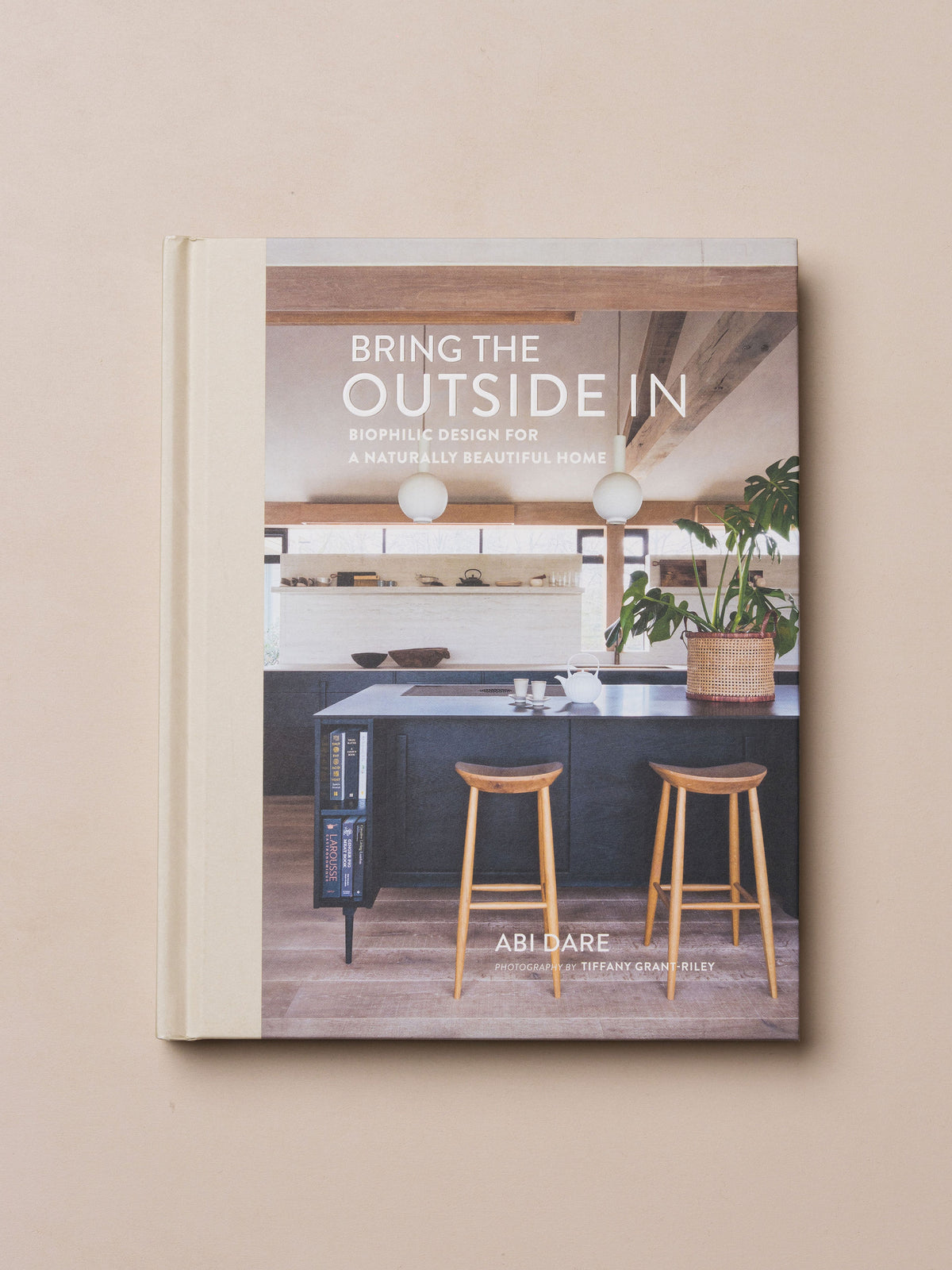 Bring the Outside In - - - Hardie Grant Gift - Saardé.