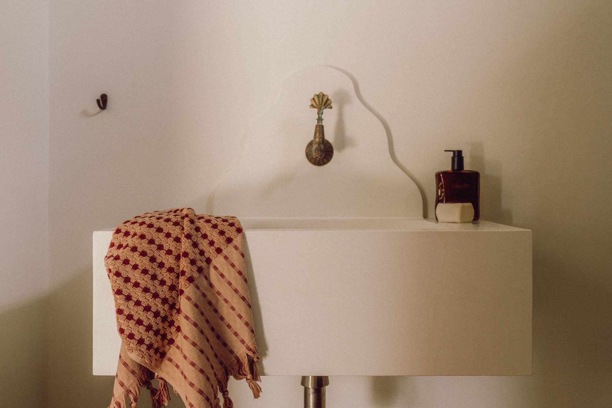 Chickpea Bath Sheet Collection | Truffle/Burgundy - - - Saardé - Saardé.