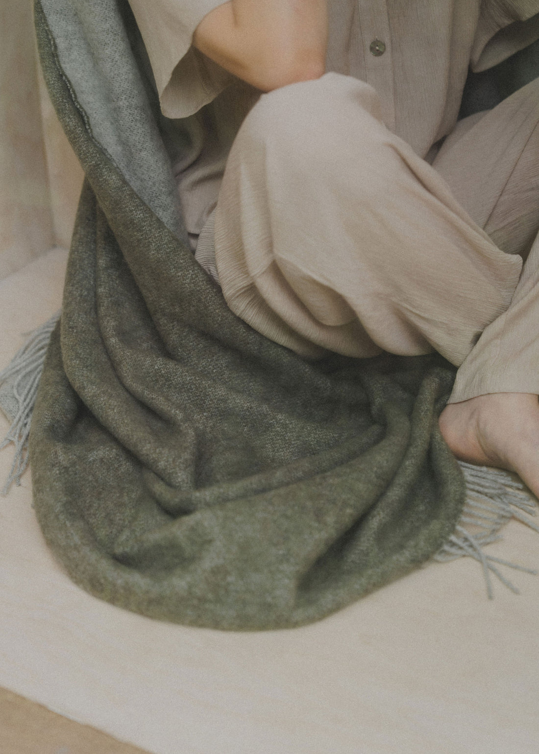 Merino Wool Throw | Olive/Grey - - - Saardé - Saardé.
