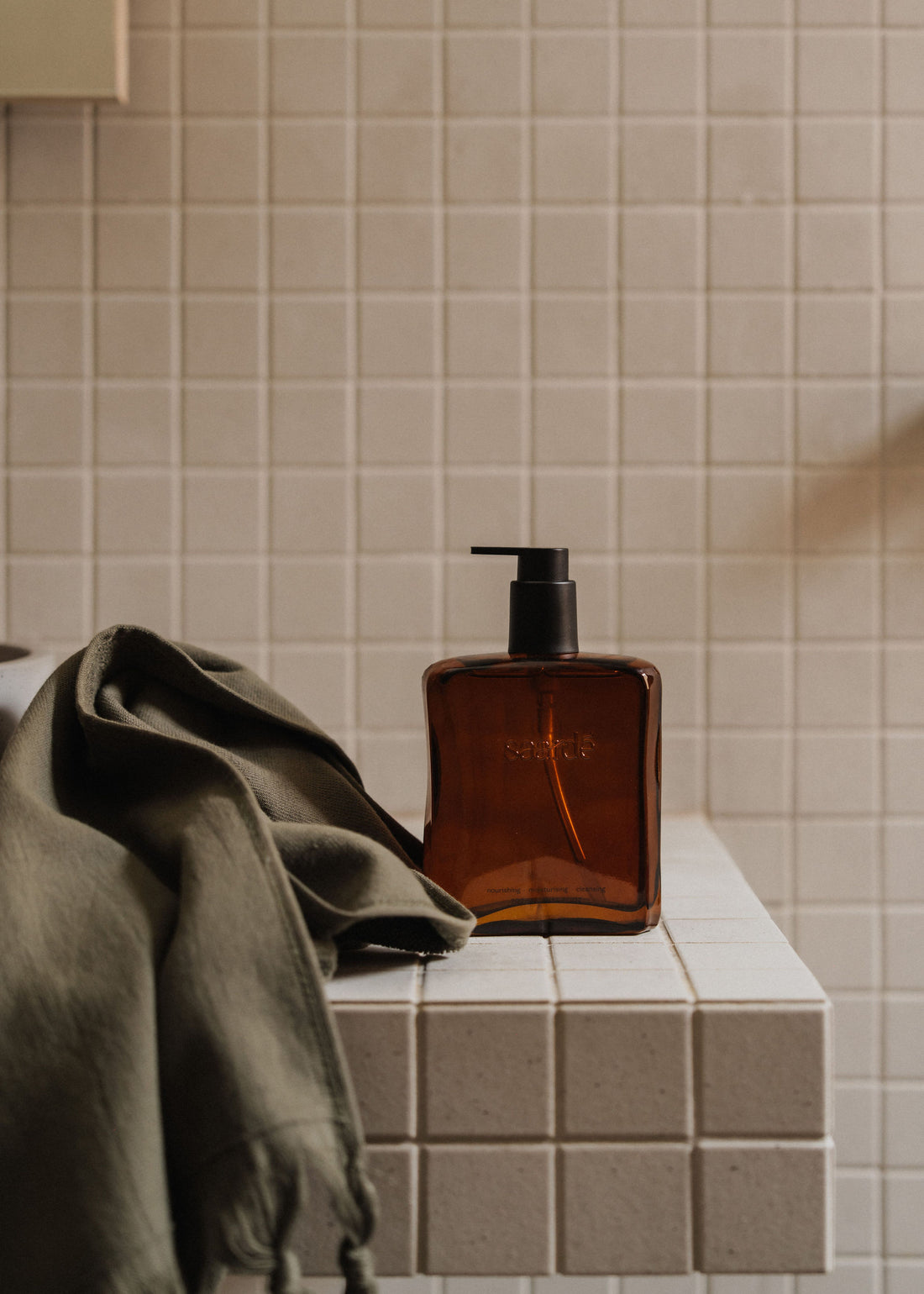 Hand and Body Wash | Byakudan | Amber 300ml - - - Saardé - Saardé.