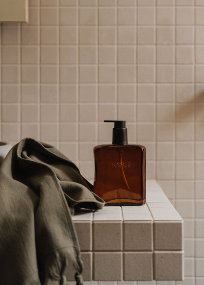 Hand and Body Wash | Byakudan | Amber 300ml - - - Saardé - Saardé.
