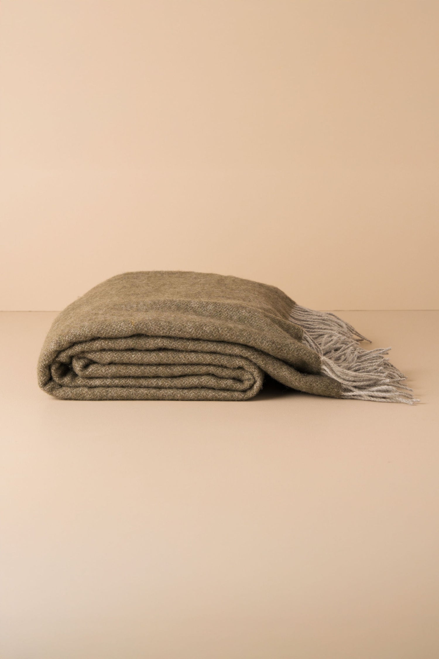 Merino Wool Throw | Olive/Grey - - - Saardé - Saardé.