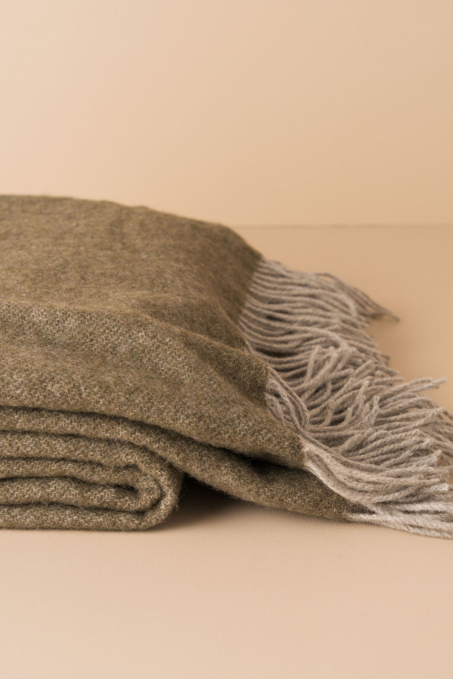 Merino Wool Throw | Olive/Grey - - - Saardé - Saardé.