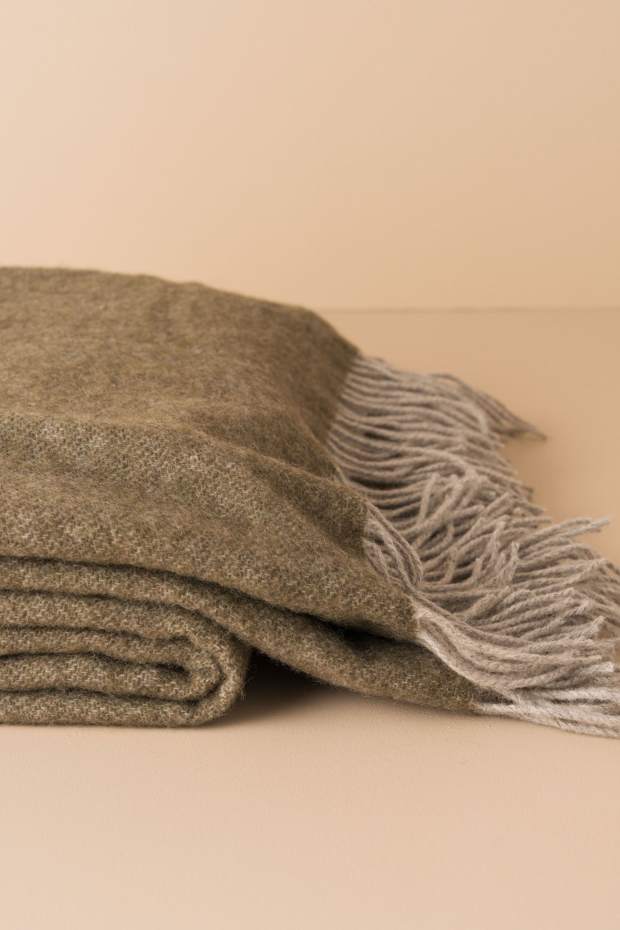 Merino Wool Throw | Olive/Grey - - - Saardé - Saardé.