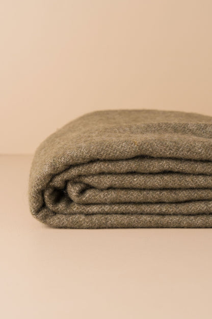 Merino Wool Throw | Olive/Grey - - - Saardé - Saardé.