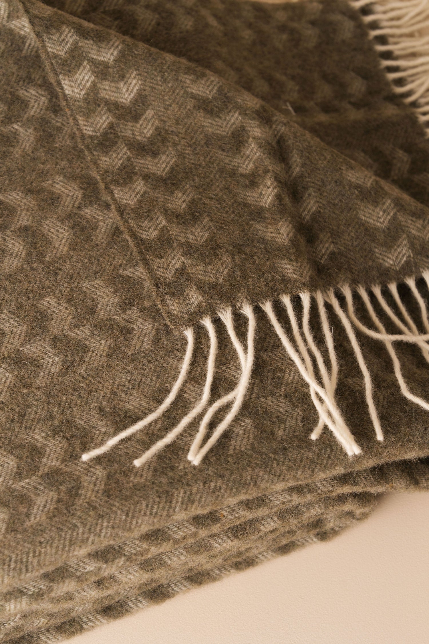 Cashmere Wool Throw | Olive - - - Saardé - Saardé.