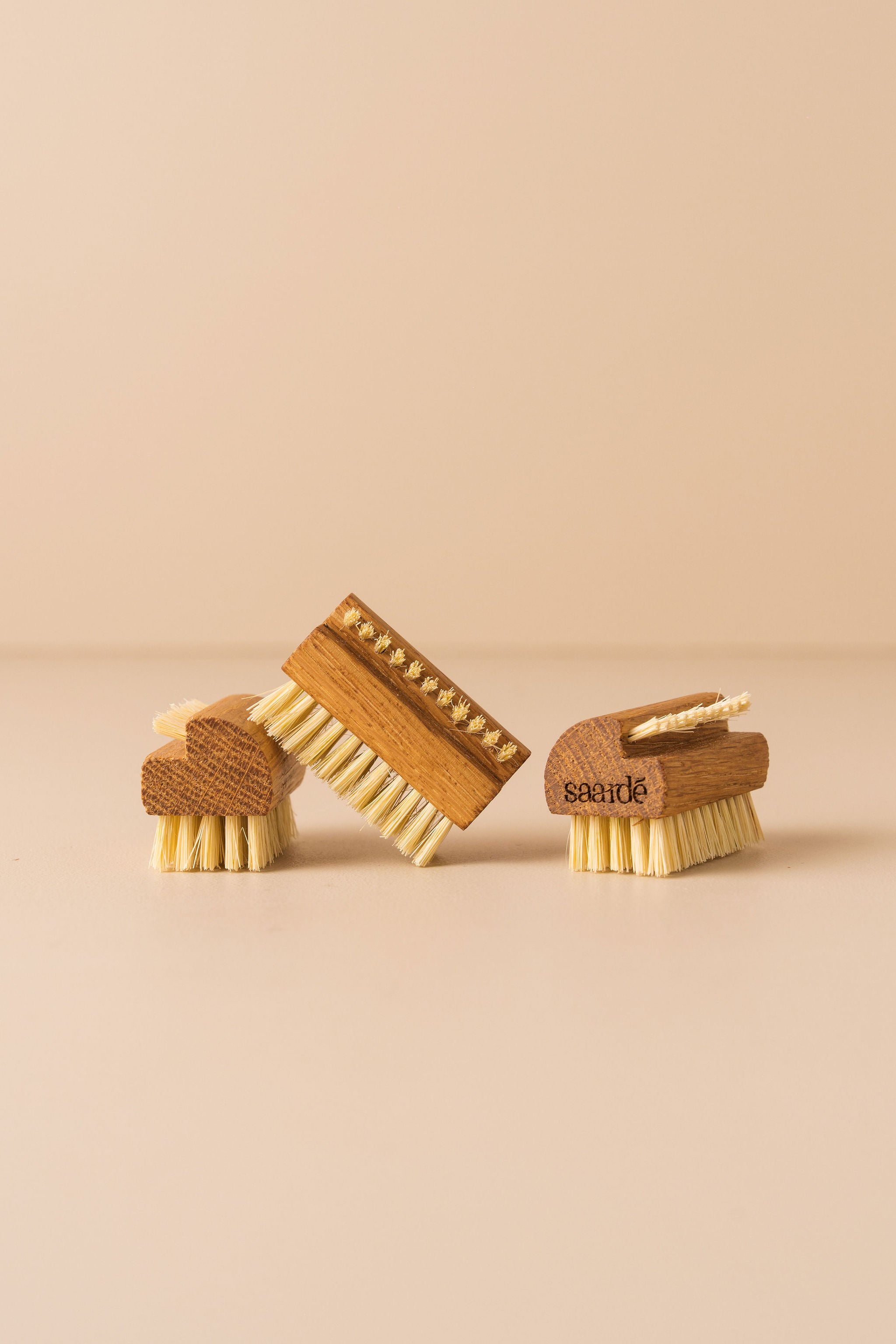 Nail Brush - - - Saardé - Saardé.