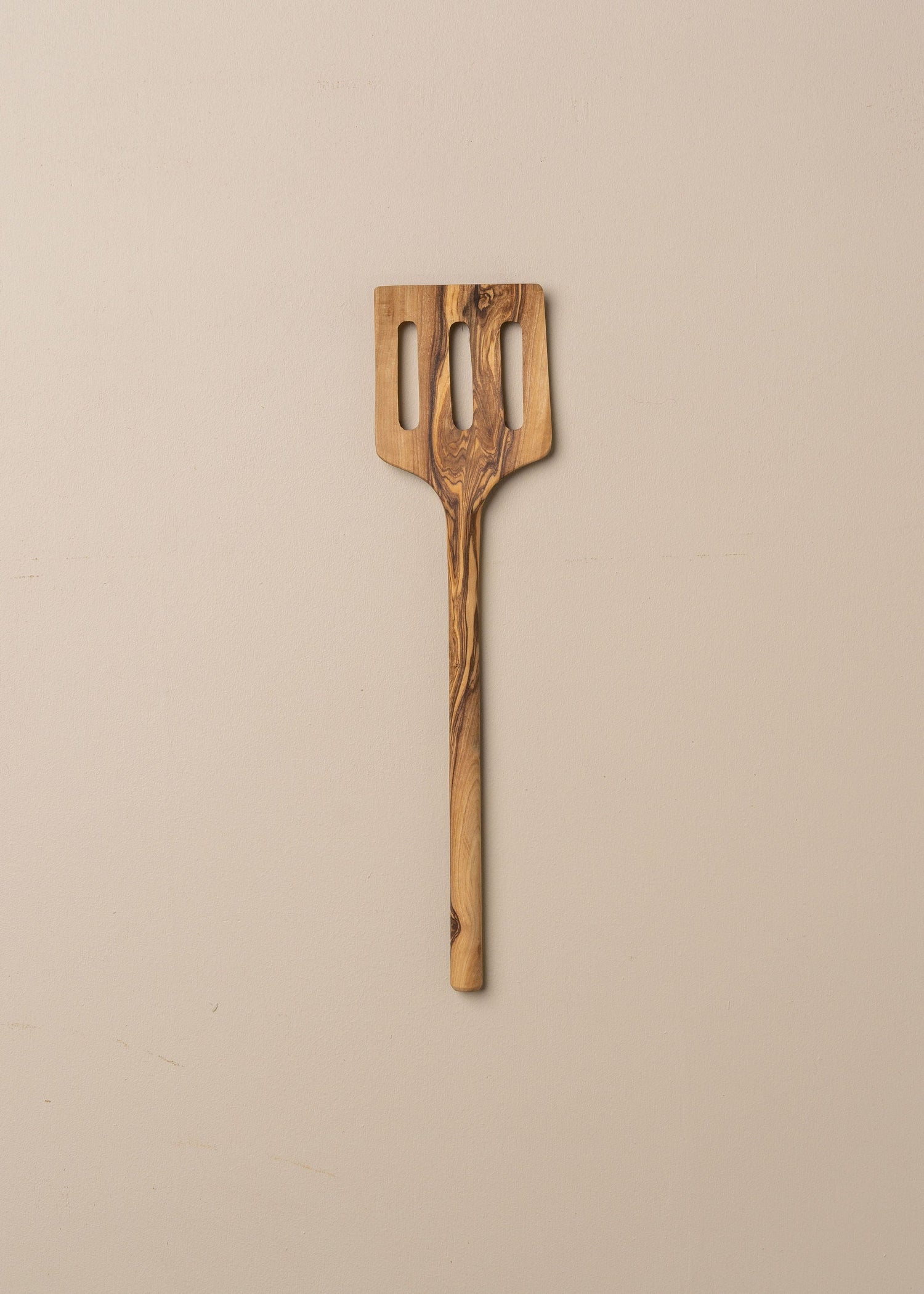 Olive Wood | Angular Slotted Spatula - - - Saardé - Saardé.