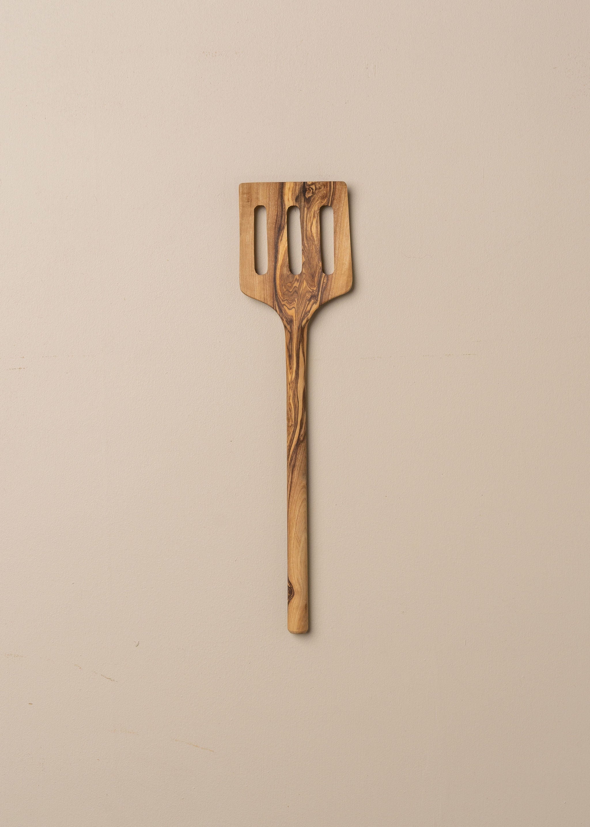 Olive Wood | Angular Slotted Spatula - - - Saardé - Saardé.