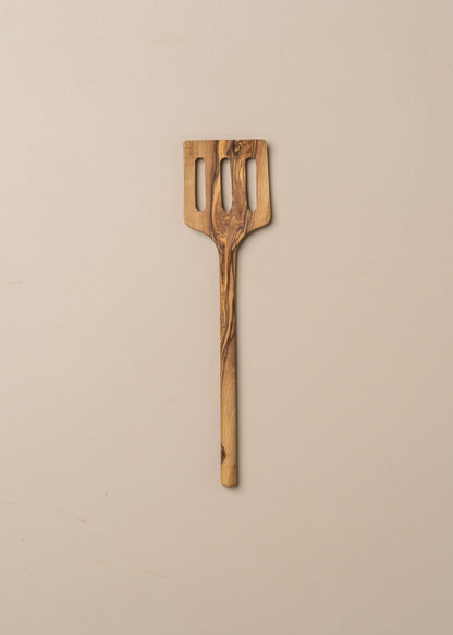 Olive Wood | Angular Slotted Spatula - - - Saardé - Saardé.