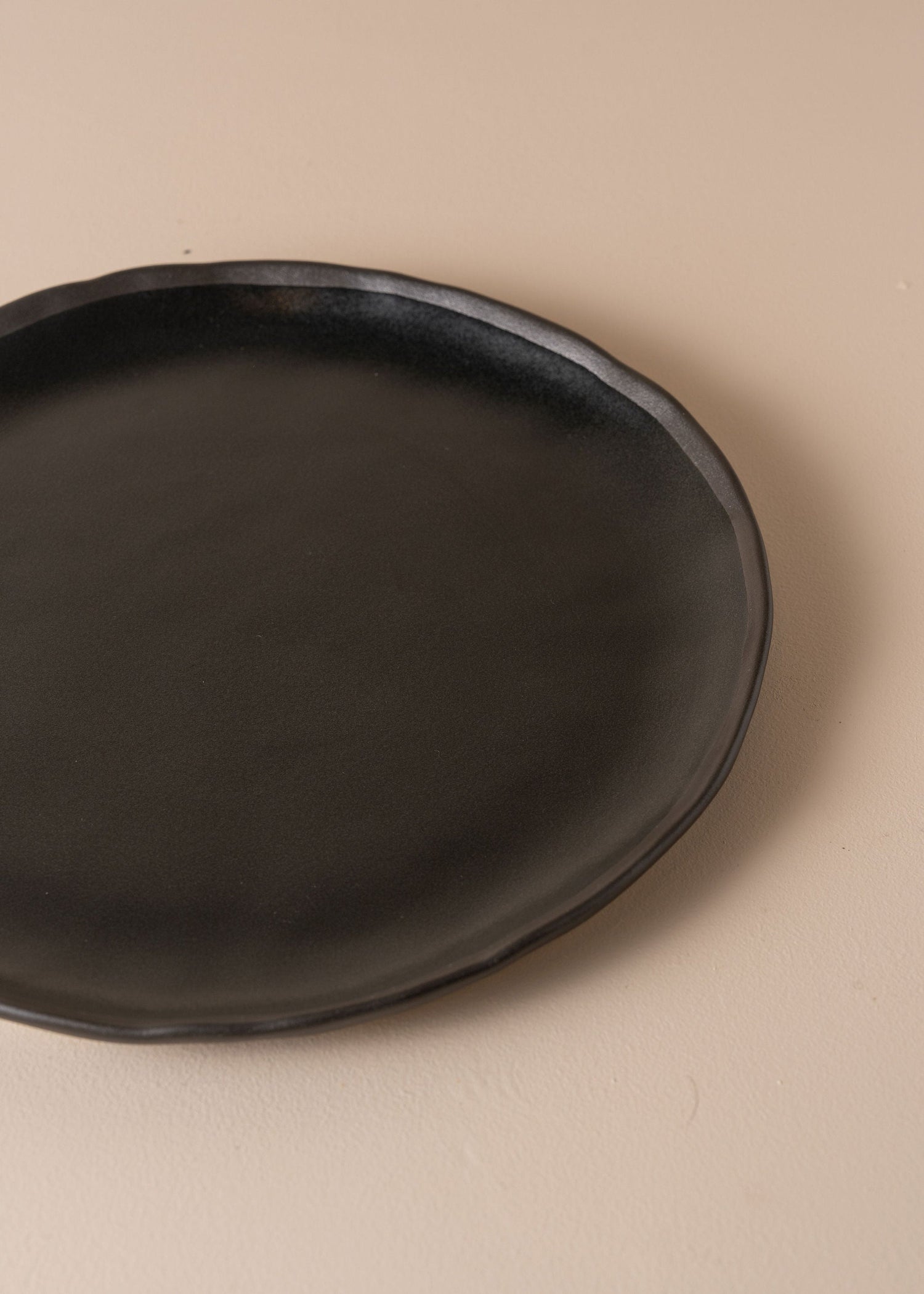 Escuro | Dinner Plate