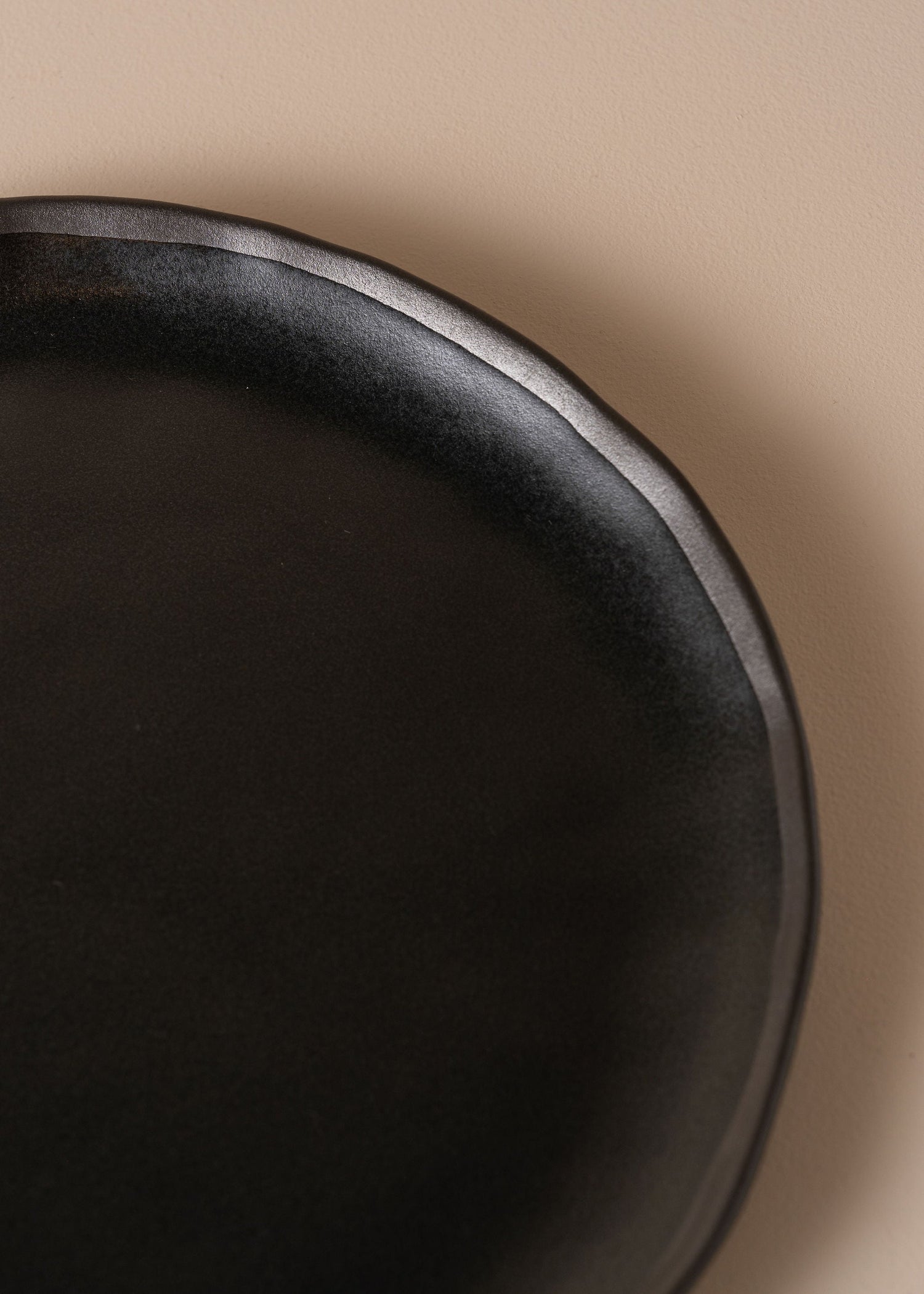 Escuro | Dinner Plate