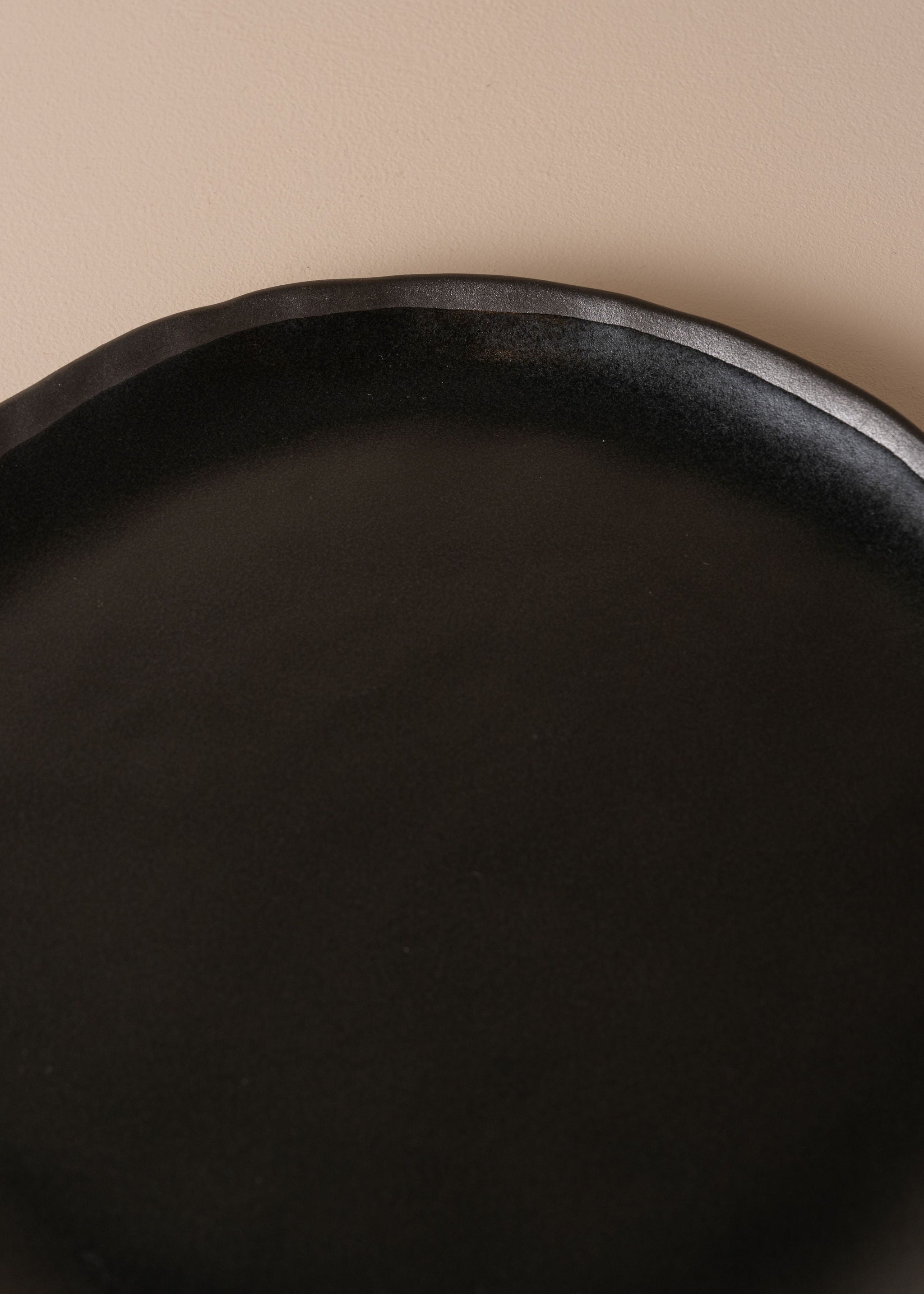 Escuro | Dinner Plate