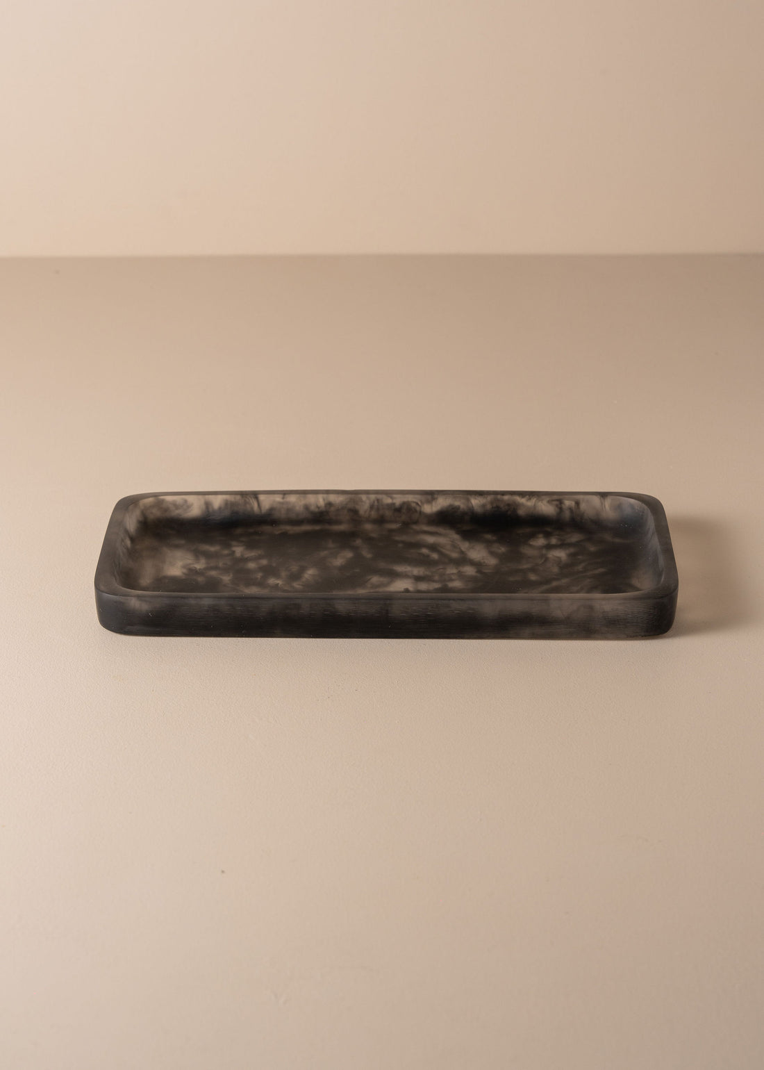 Flow Resin Bathroom Caddy/Tray | Smoke - - - Saardé - Saardé.