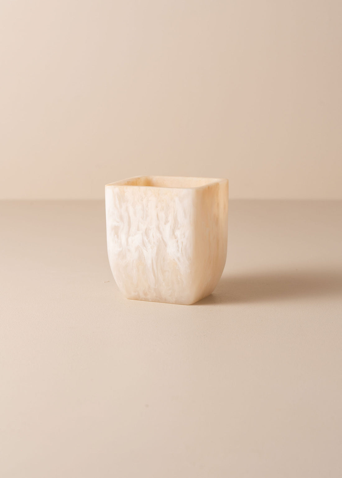 Flow Resin Toothbrush Holder | Shell - - - Saardé - Saardé.