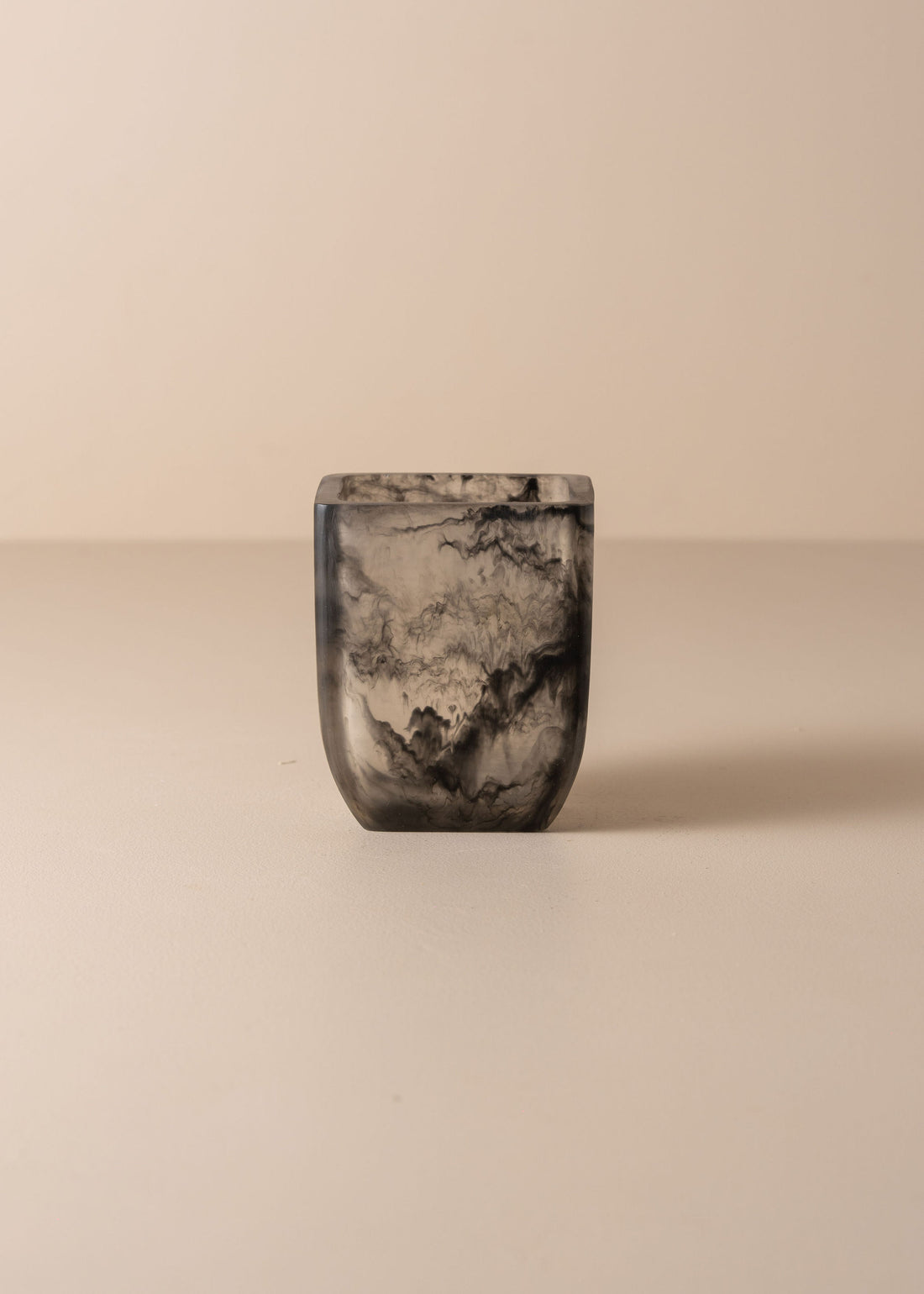 Flow Resin Toothbrush Holder | Smoke - - - Saardé - Saardé.