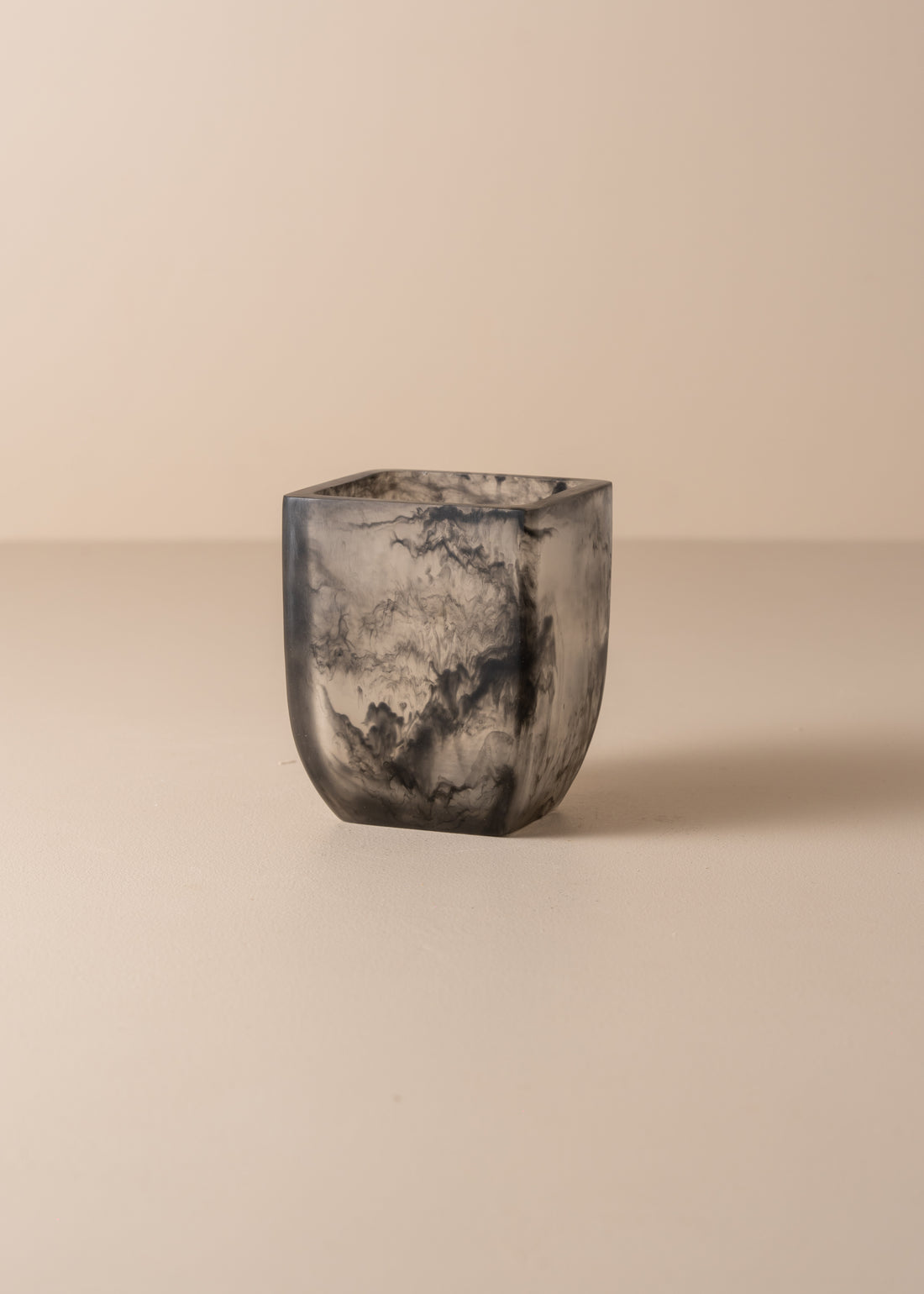 Flow Resin Toothbrush Holder | Smoke - - - Saardé - Saardé.
