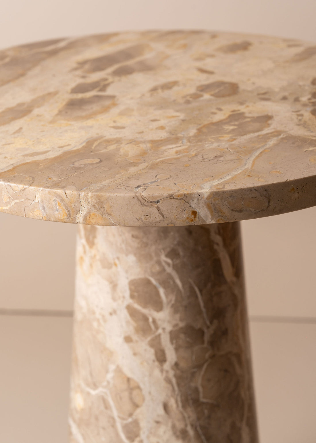 Opus Marble Side Table | Nougat - - - Saardé - Saardé.