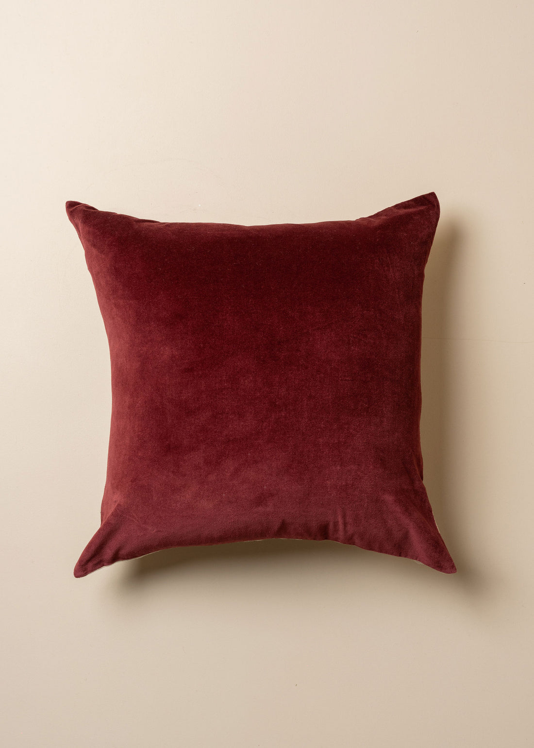 Linen/Velvet Cushion | Burgundy - Square - Square - Saardé - Saardé.
